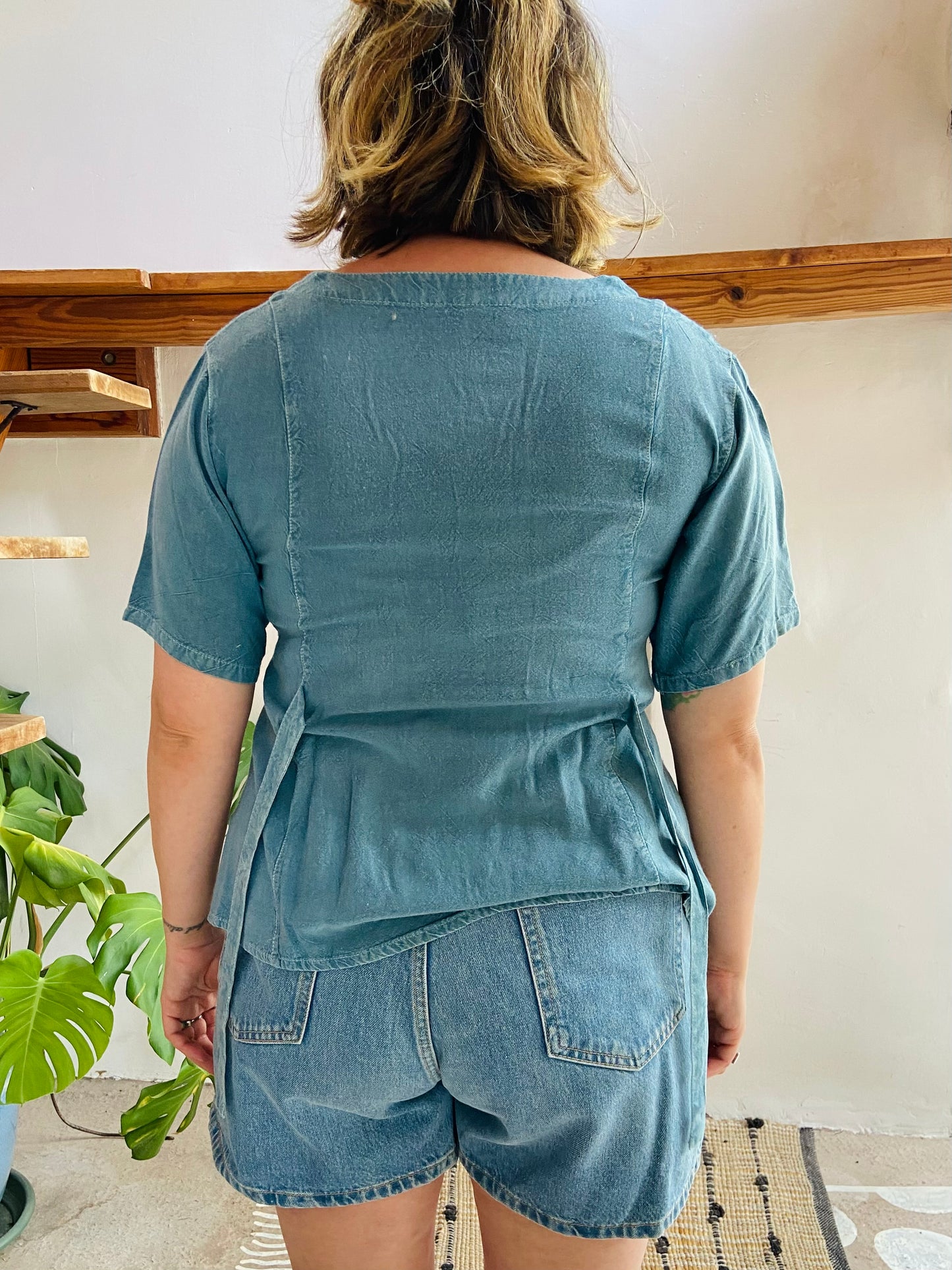VINTAGE 90’s Blue Embroidered Hippie Short Sleeve Top - S