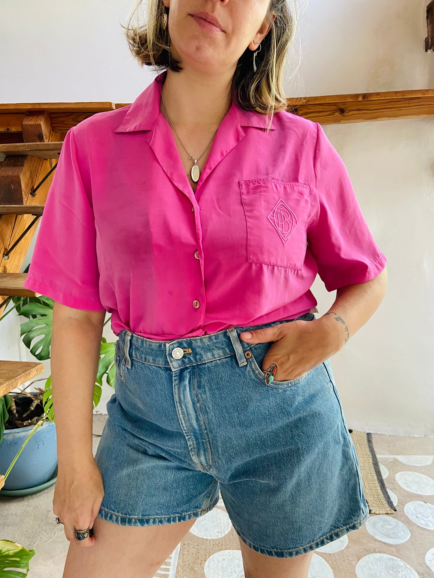 VINTAGE 90’s Pink Short Sleeved Shirt - M