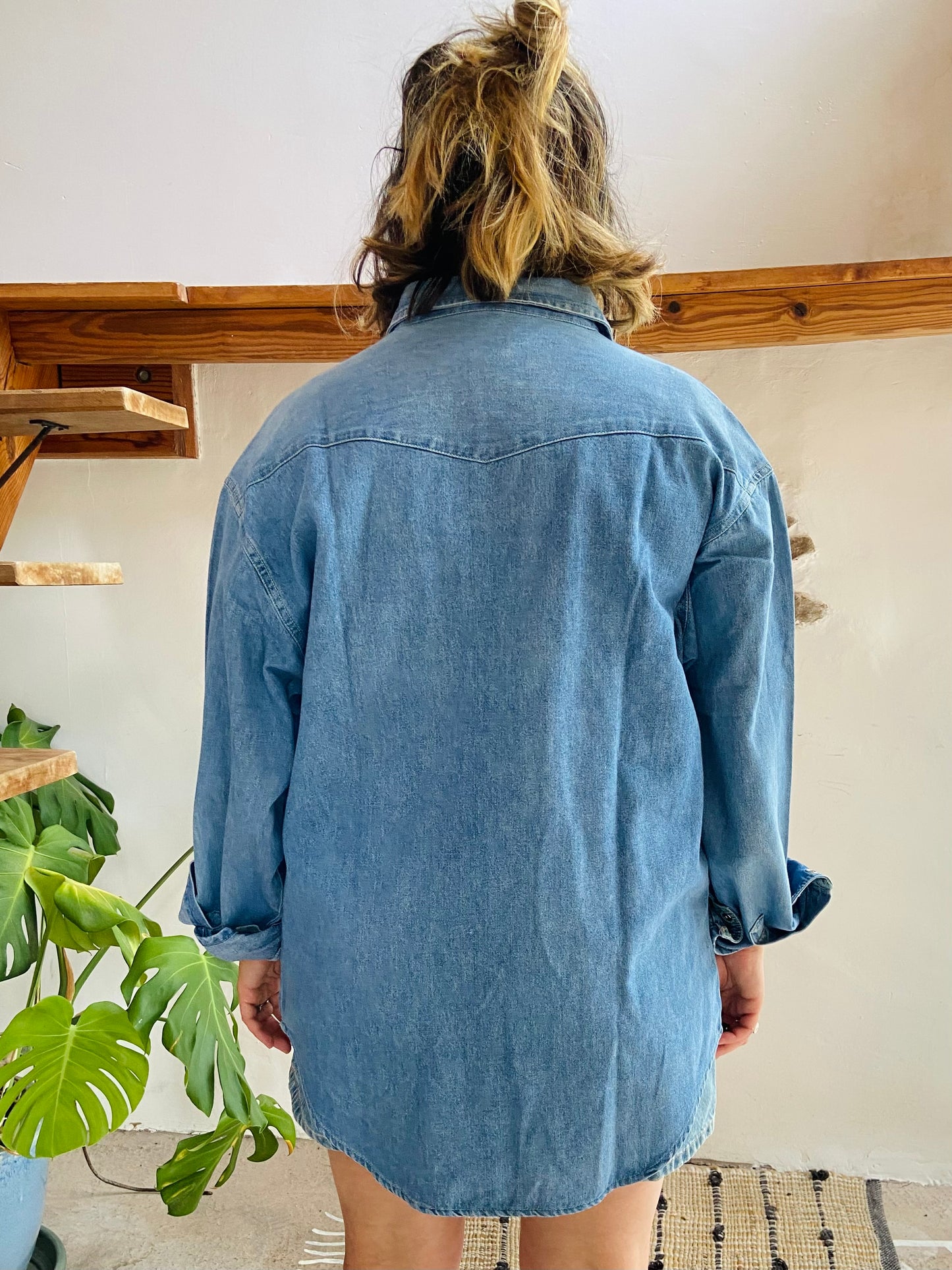 VINTAGE 90’s Blue Denim Long Sleeve Shirt - L