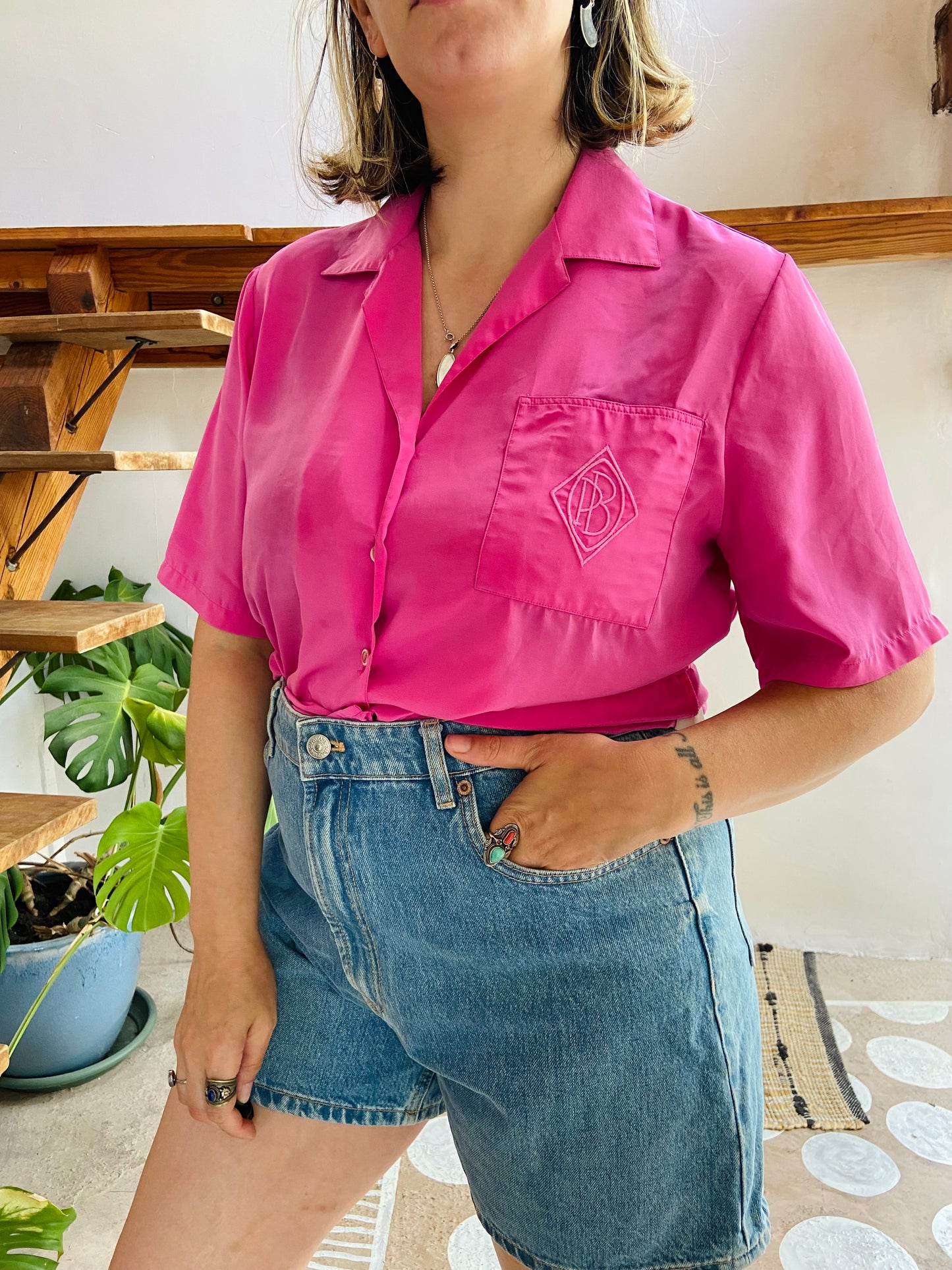 VINTAGE 90’s Pink Short Sleeved Shirt - M