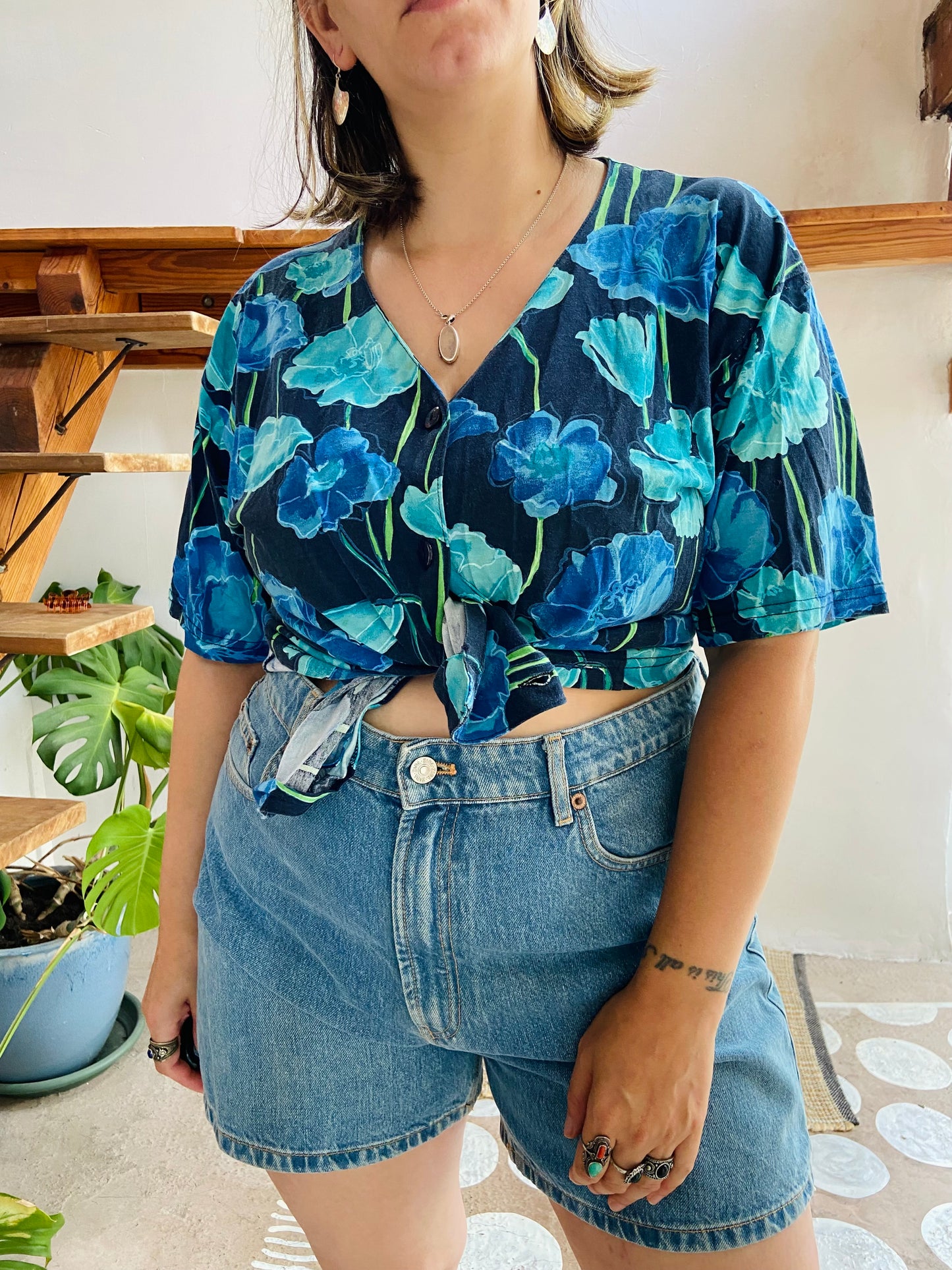 VINTAGE 80’s Blue Floral Loose Top - M/L