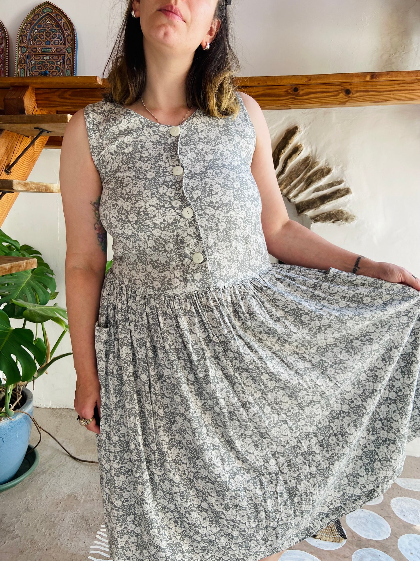 VINTAGE 90's Grey Floral Midi Dress - S/M