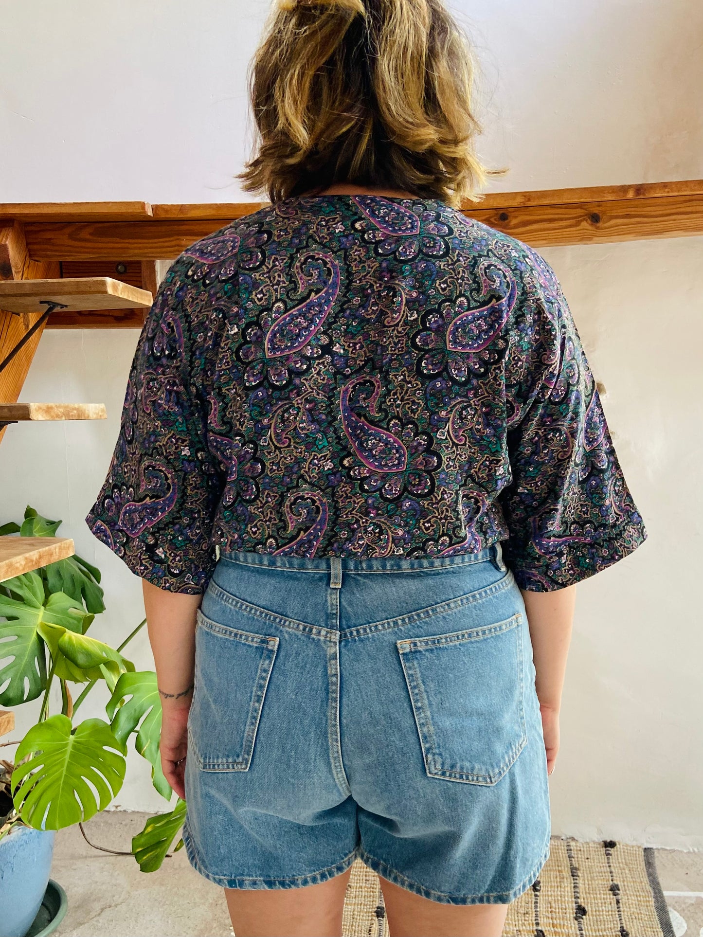 VINTAGE 80’s Blue Paisley Cropped Shirt Top - M/L