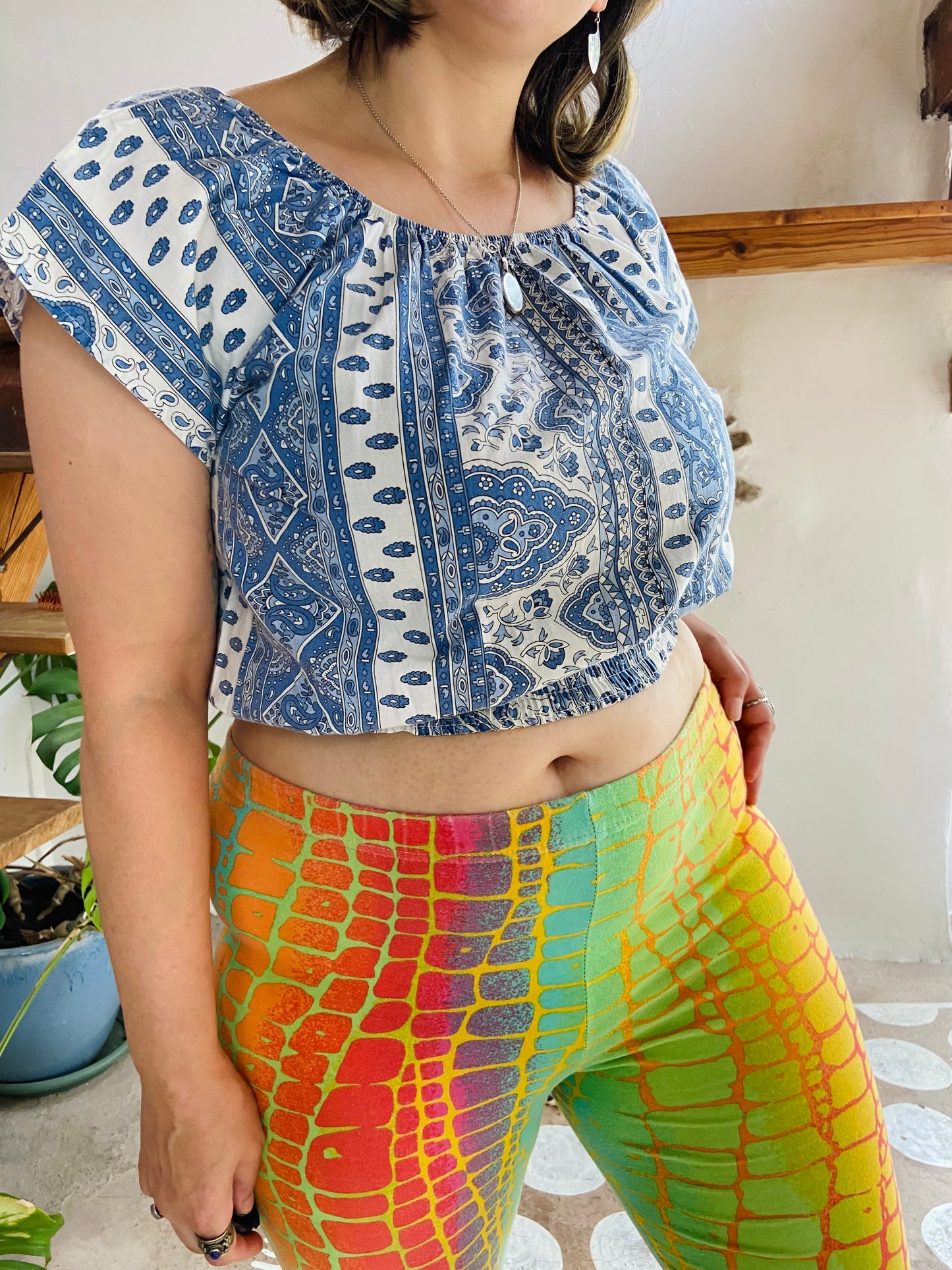 VINTAGE 90’s Rainbow Animal Print Capri Cropped Leggings - M/L