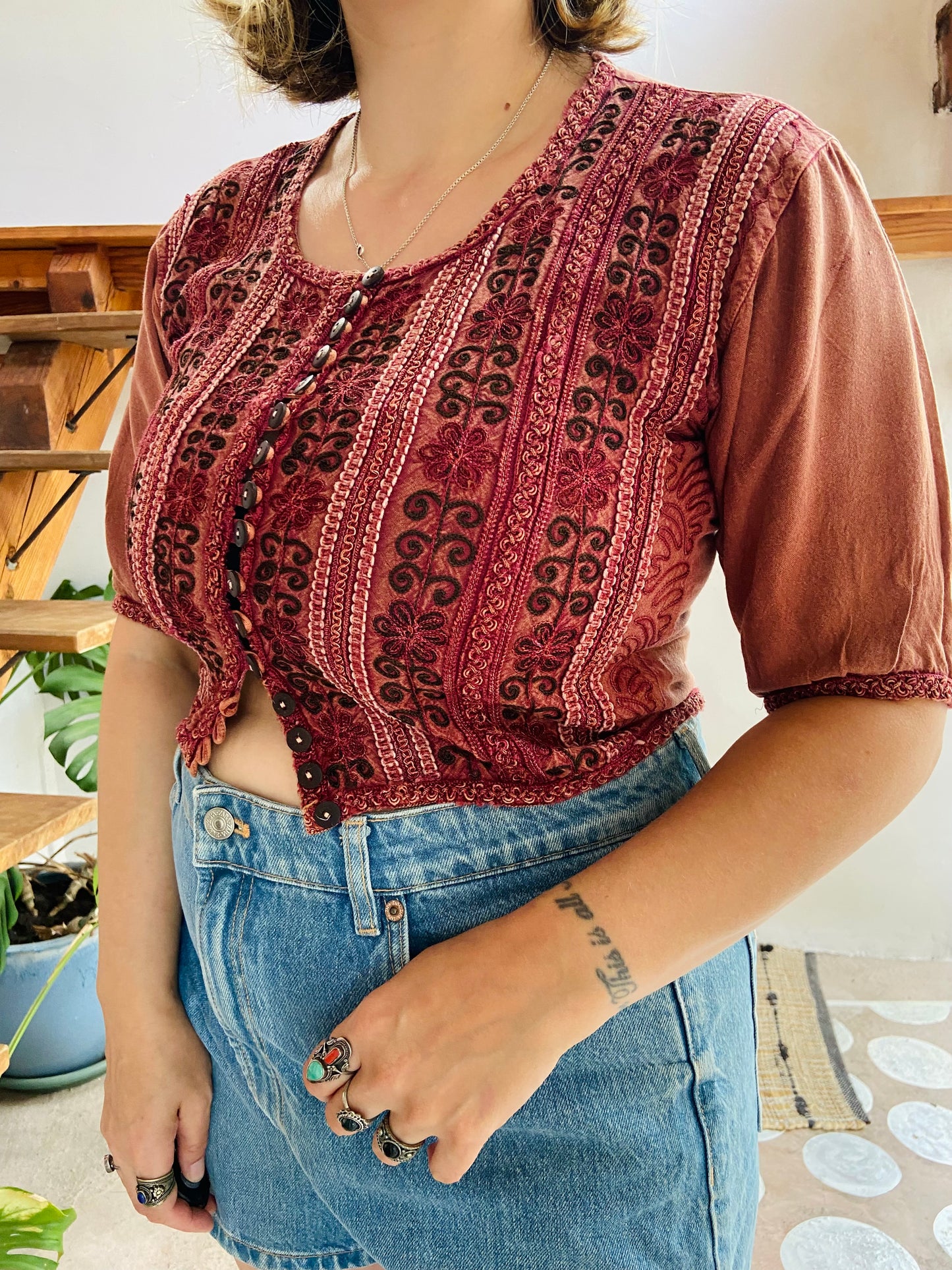 VINTAGE 90’s Bohemian Dusty Red Embroidered Crop Top - S
