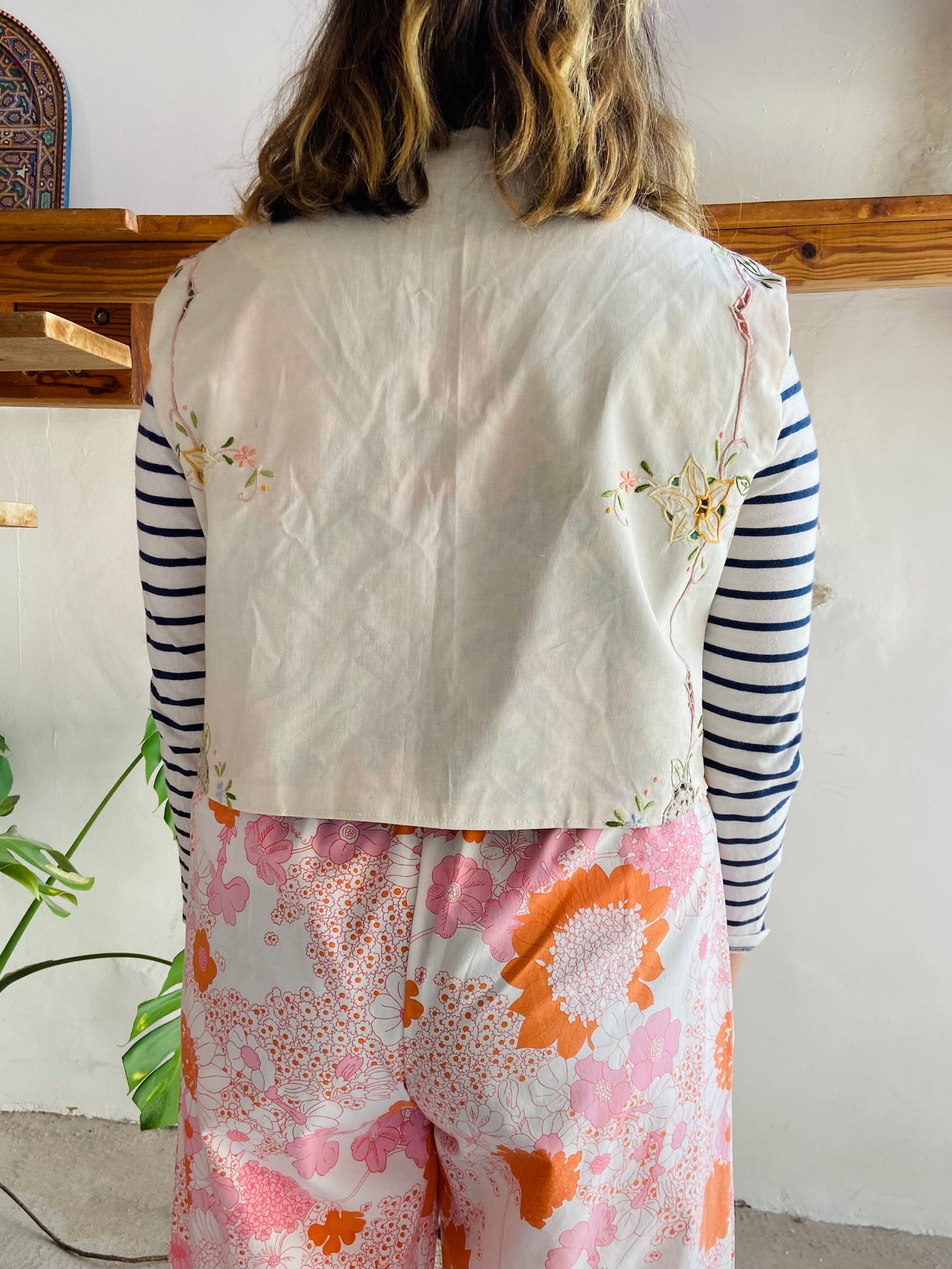 DESERT FOX Cotton Embroidered & Floral Hydrangea Reversible Waistcoat - M/L