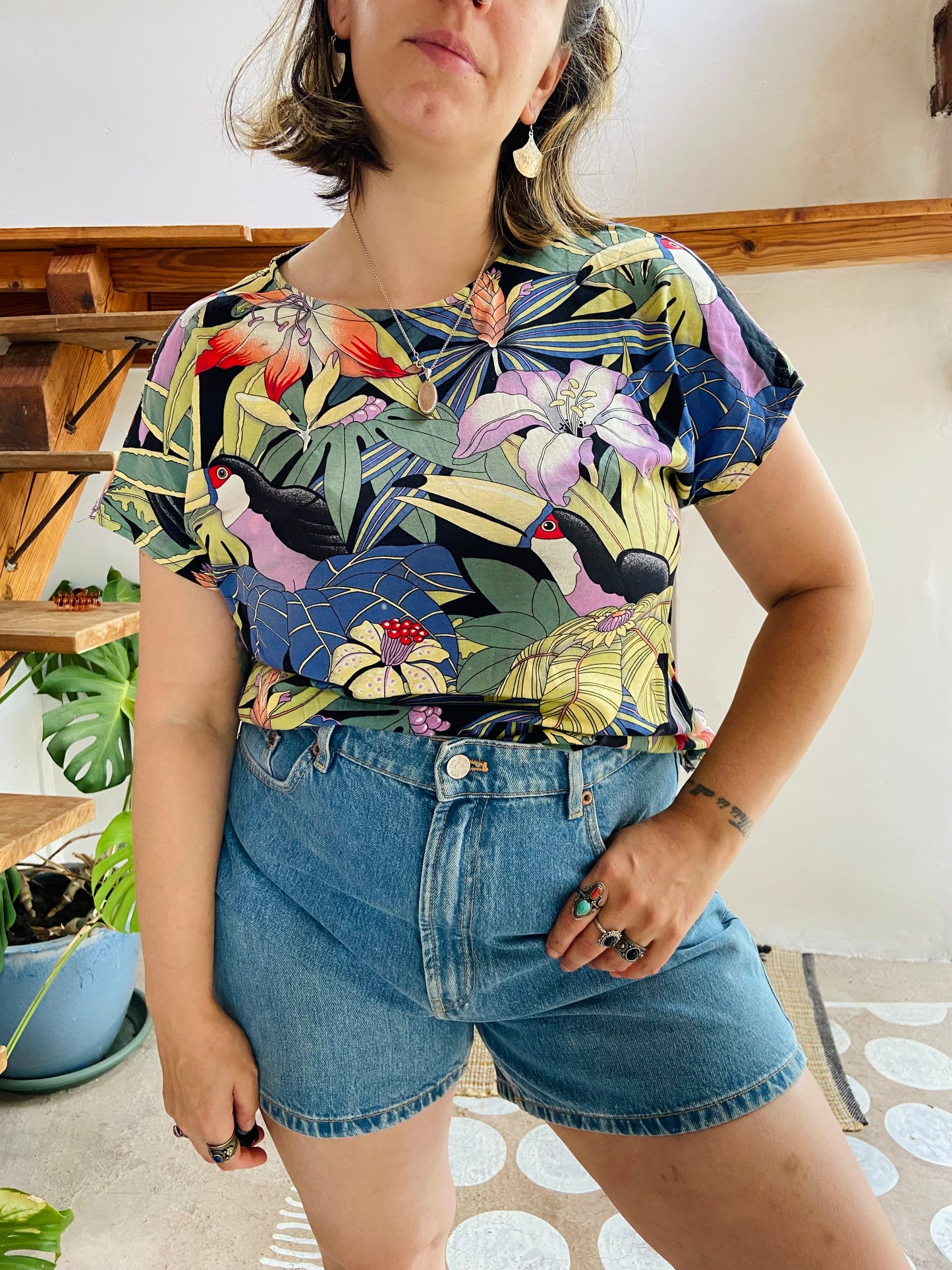 VINTAGE 80’s Toucan Tropical Bird Print Top - S/M