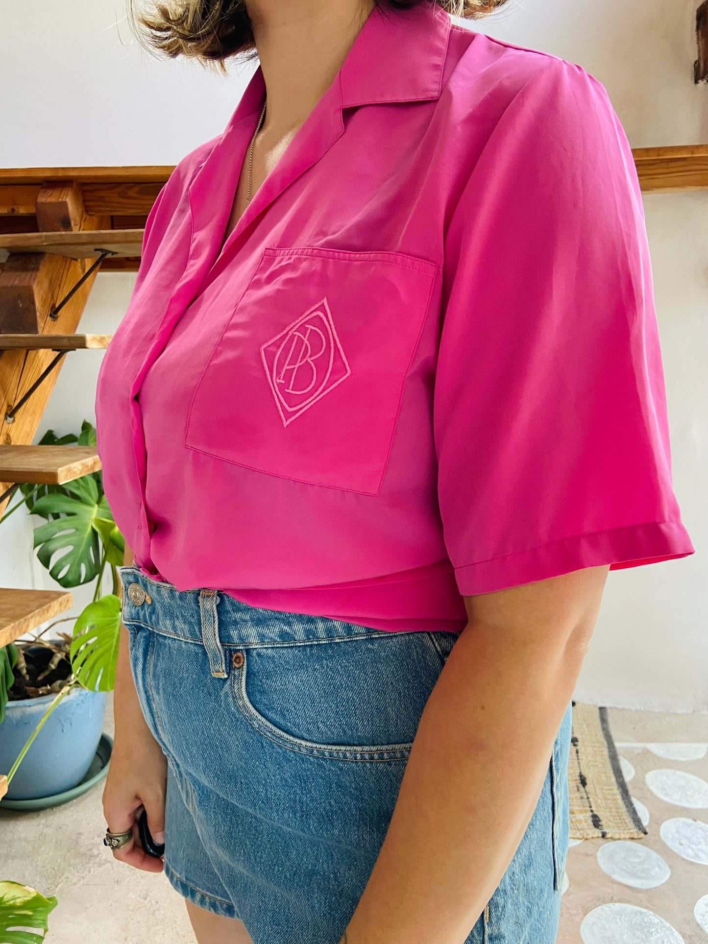 VINTAGE 90’s Pink Short Sleeved Shirt - M