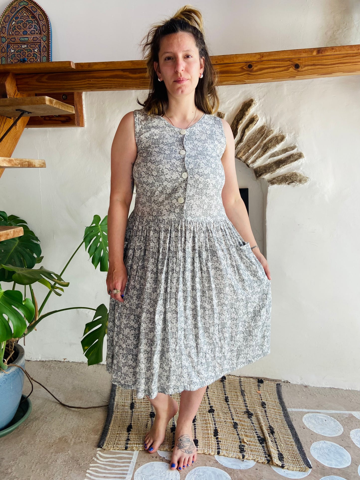 VINTAGE 90's Grey Floral Midi Dress - S/M