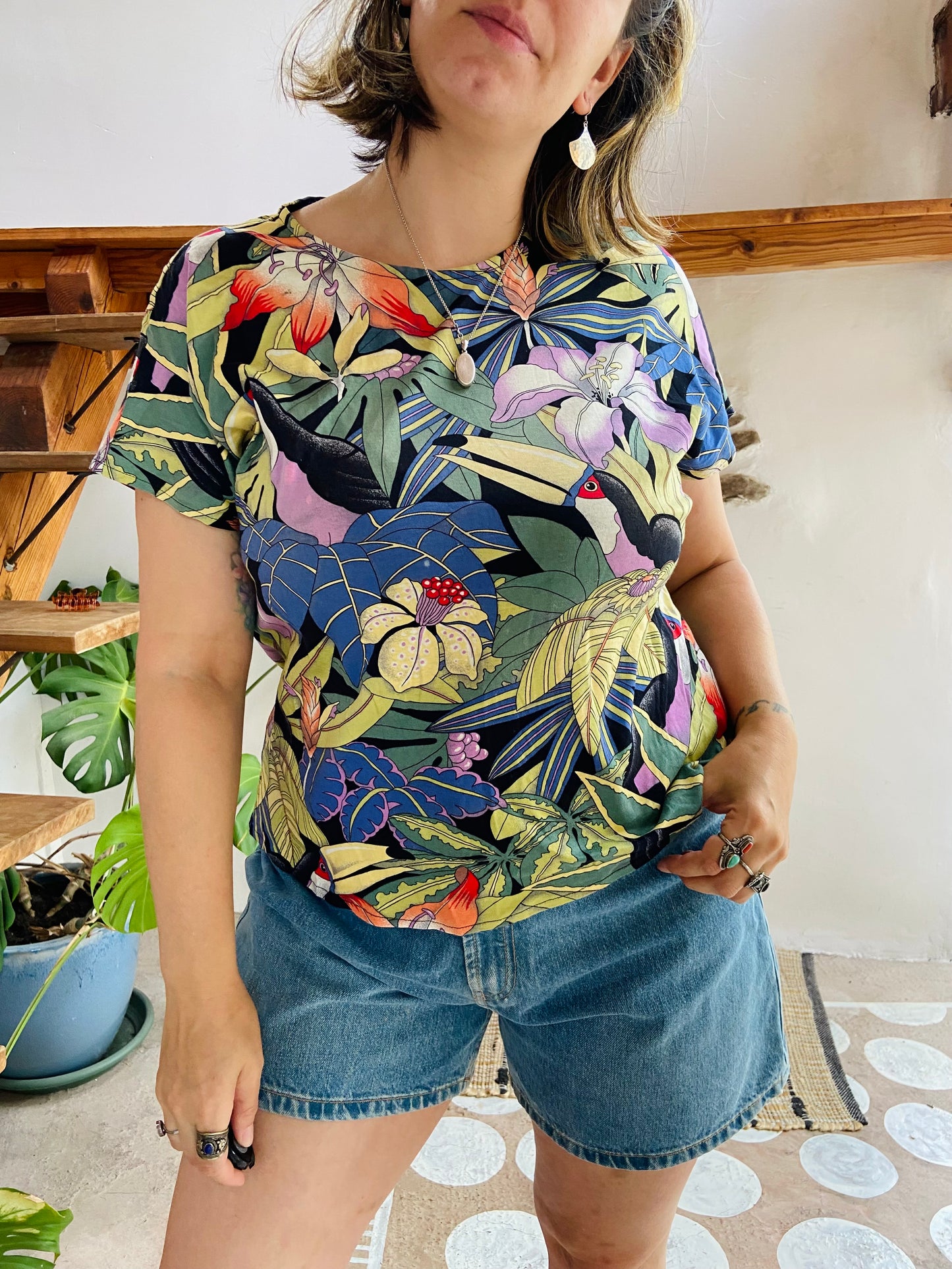VINTAGE 80’s Toucan Tropical Bird Print Top - S/M