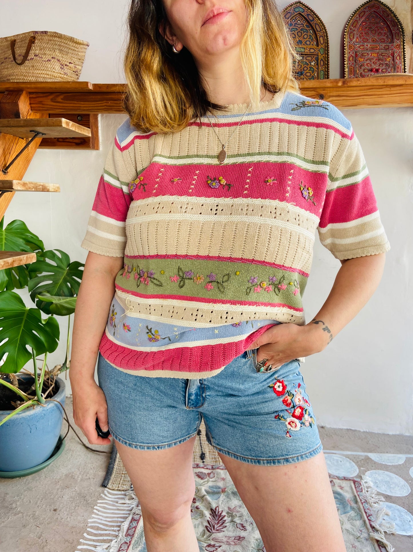 VINTAGE 90’s Embroidered Knit Short Sleeve Jumper - M/L