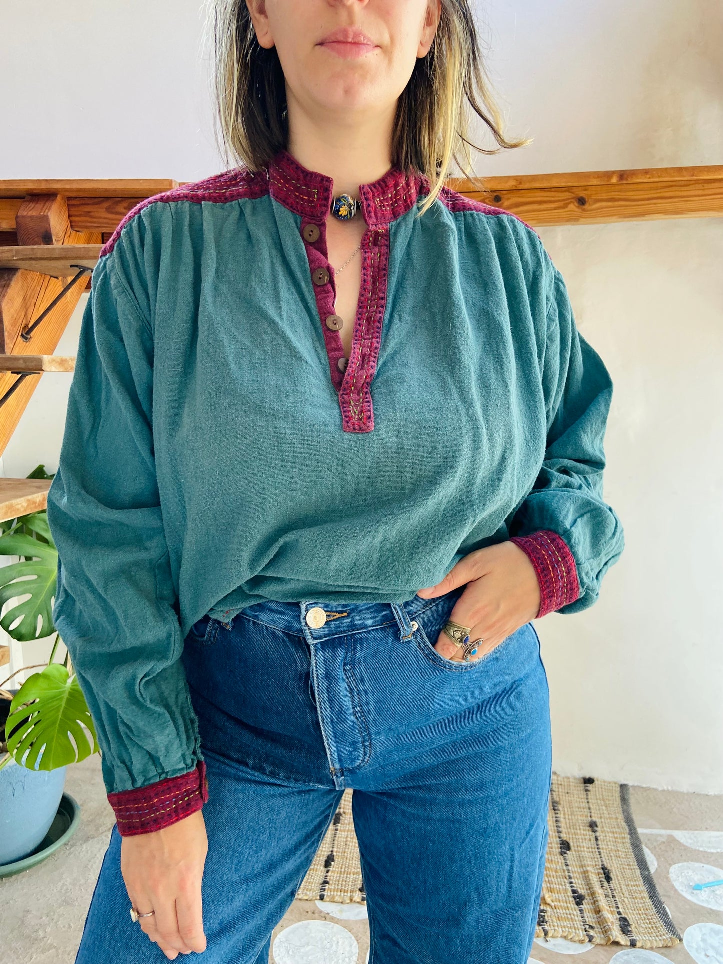 VINTAGE 90's Hippie Embroidered Green Long Sleeve Tunic Top - M/L