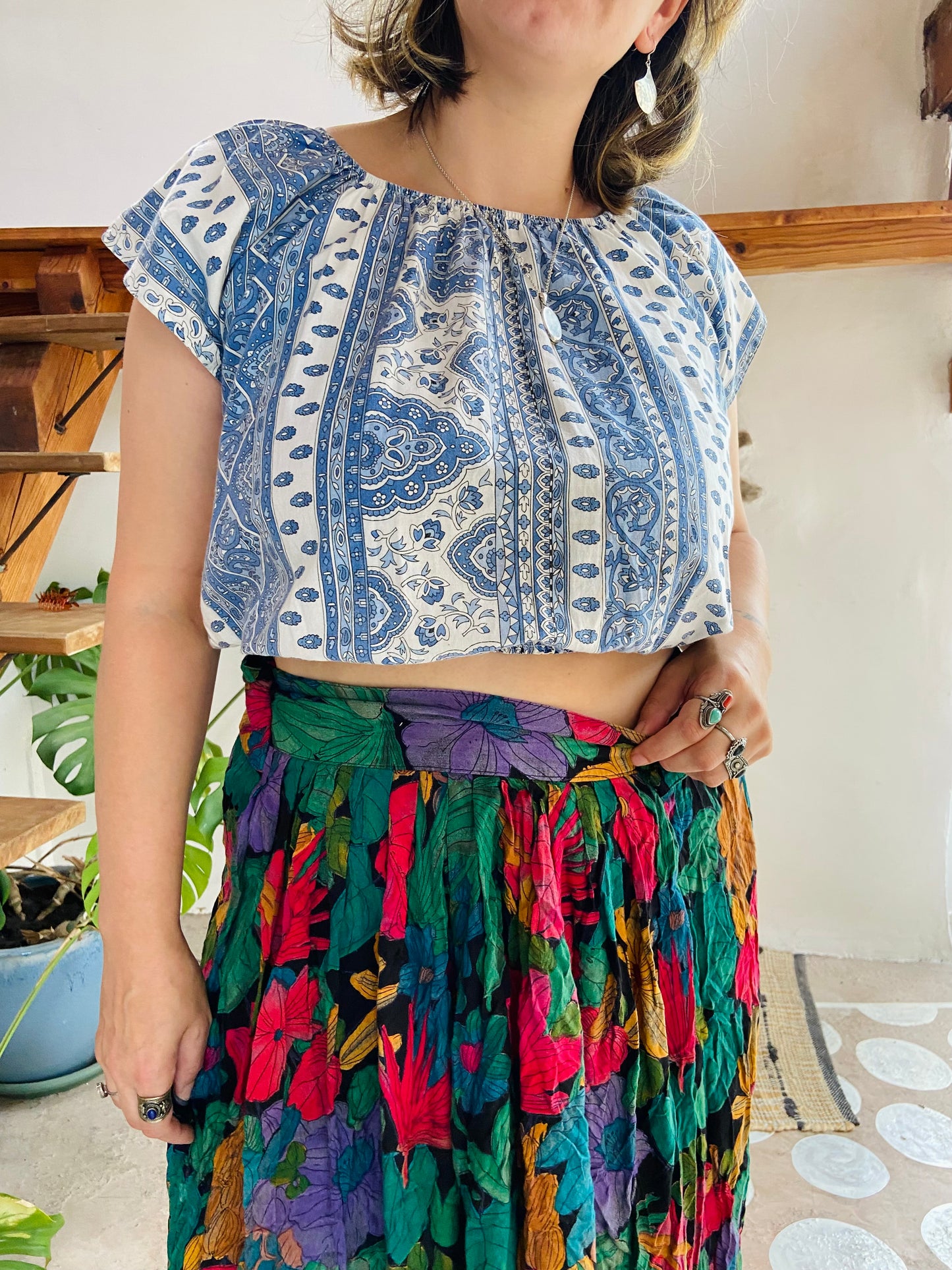 VINTAGE 90’s Bright Floral Print High Waisted Midi Skirt - S
