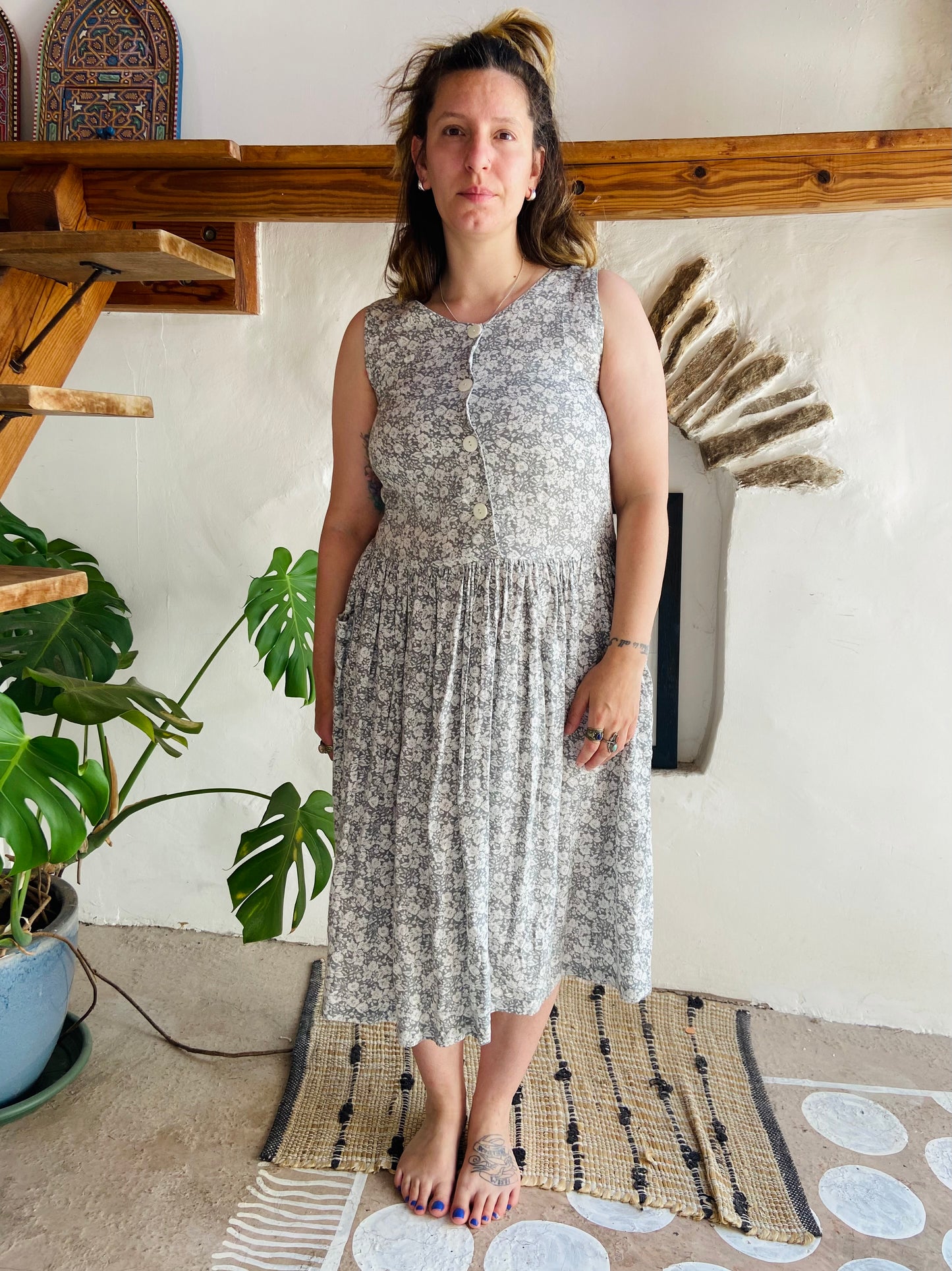 VINTAGE 90's Grey Floral Midi Dress - S/M