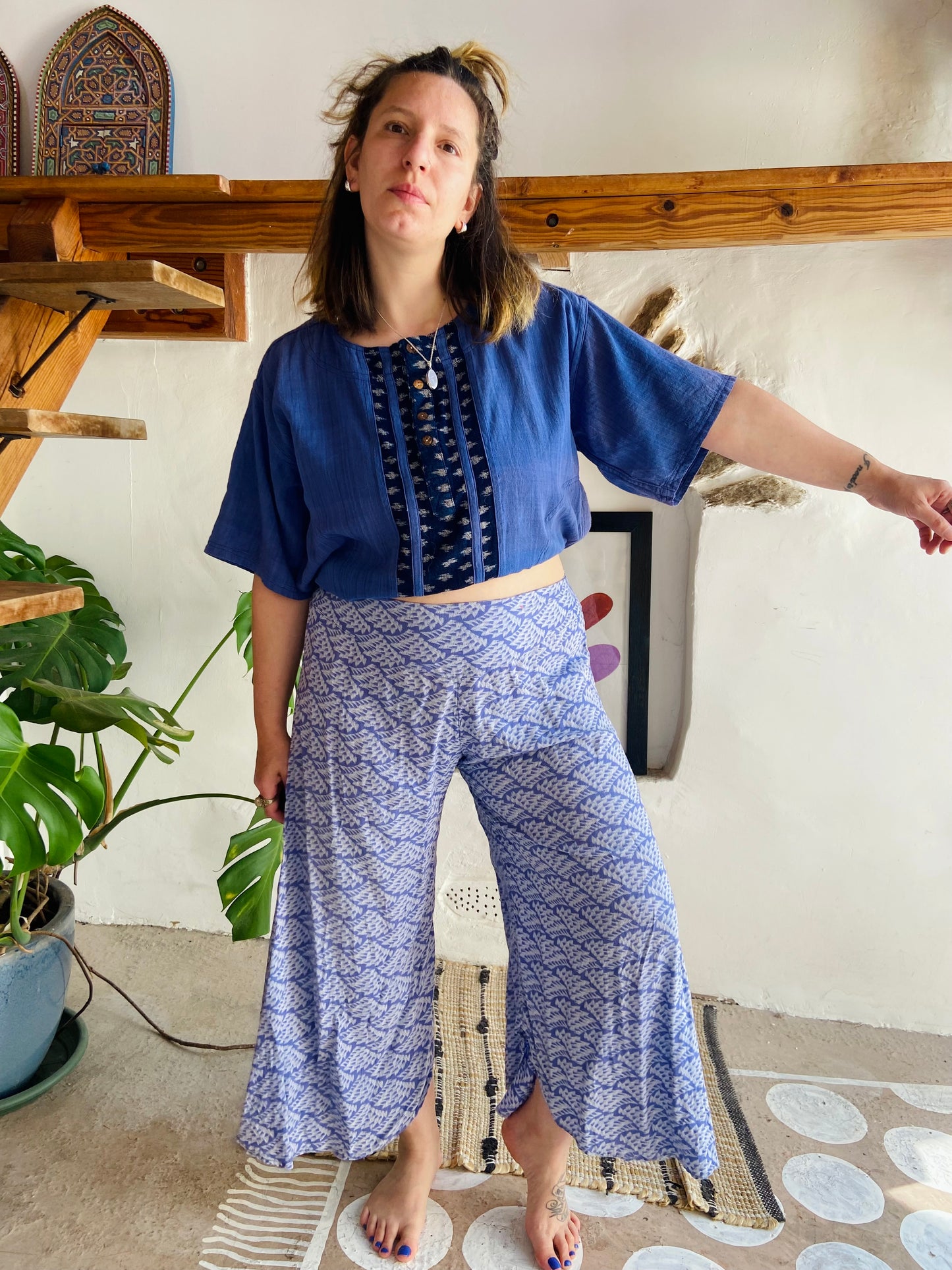 VINTAGE 90's Loose Blue Patterned Wide Leg Trousers - M/L