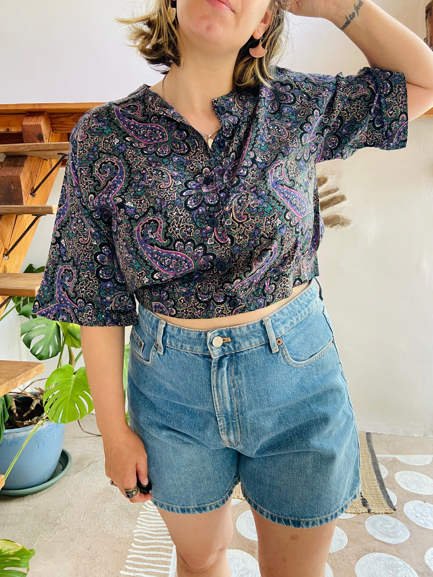 VINTAGE 80’s Blue Paisley Cropped Shirt Top - M/L