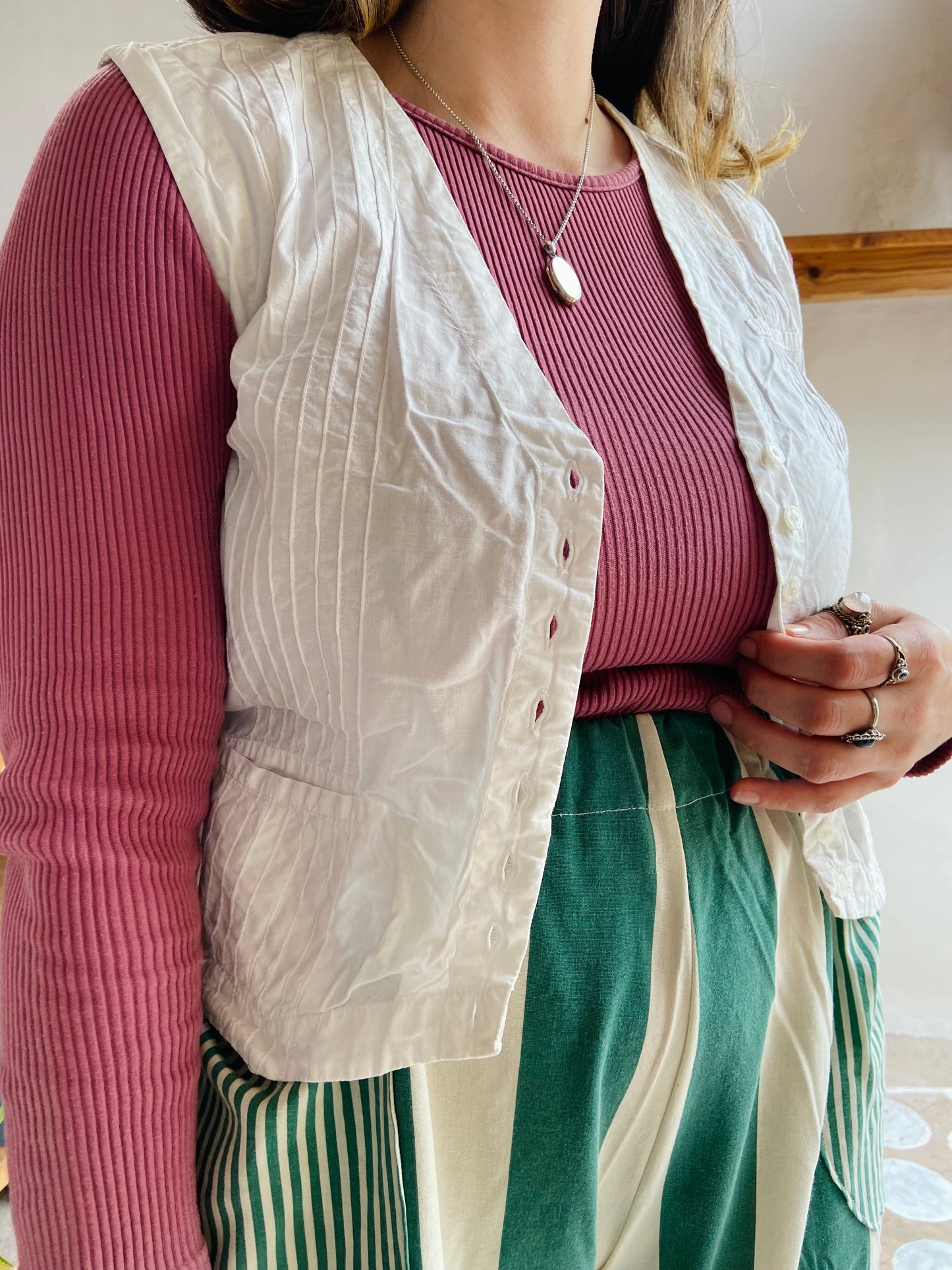 VINTAGE 90's White Cotton Pin Tuck Sleeveless Waistcoat Top - M/L