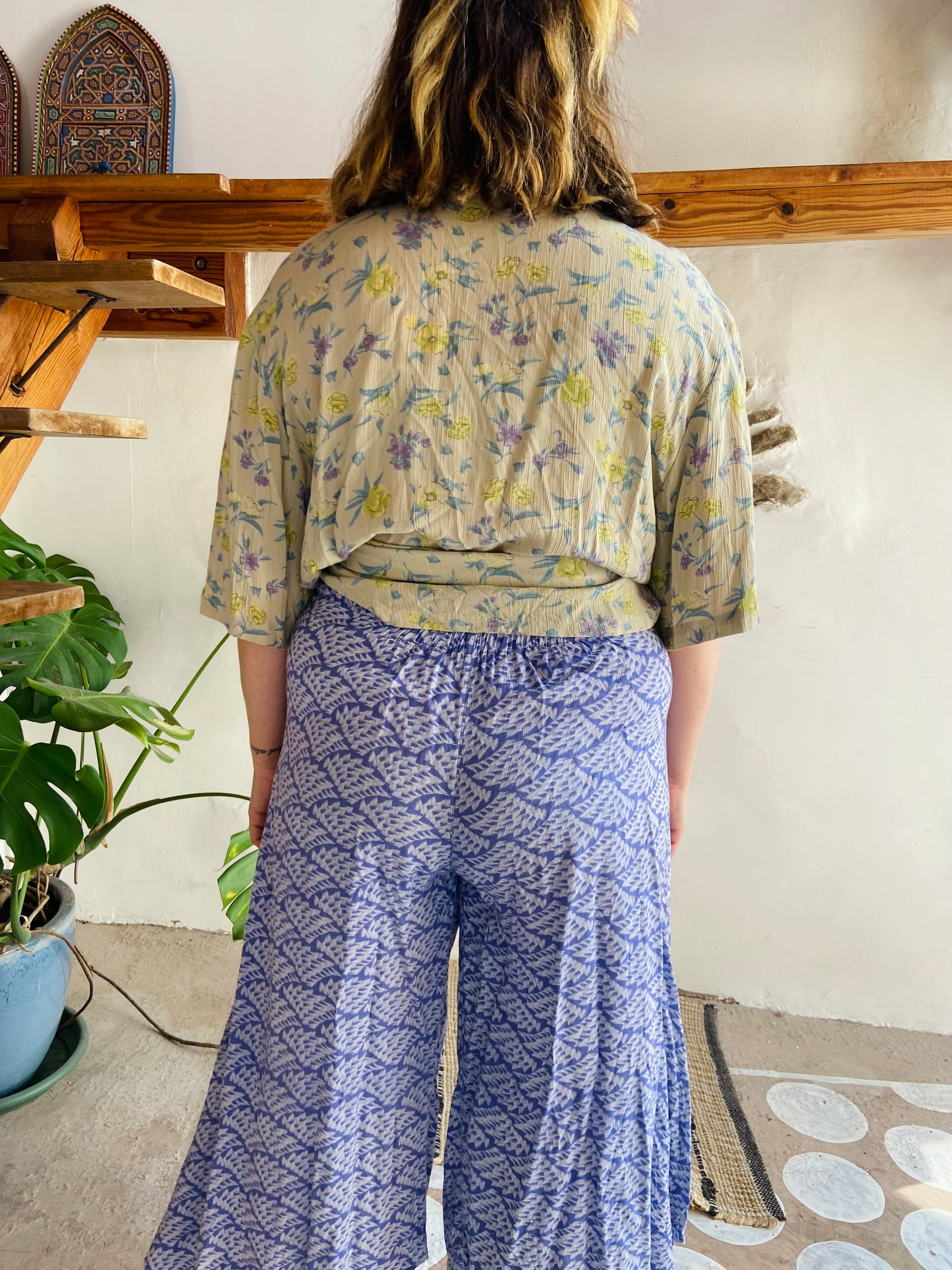 VINTAGE 90's Pastel Floral Short Sleeve Shirt - M/L