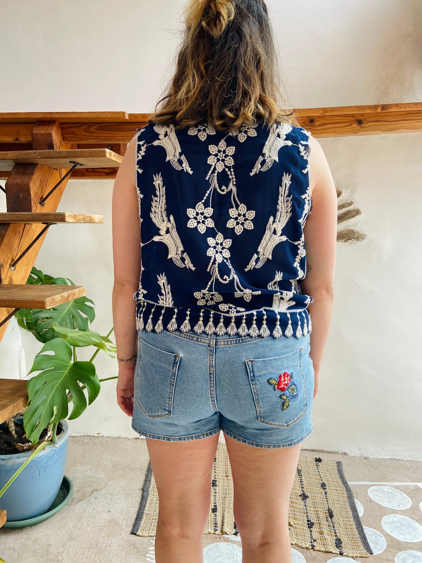 VINTAGE 90's Blue Embroidered Loose Tank Top - M/L