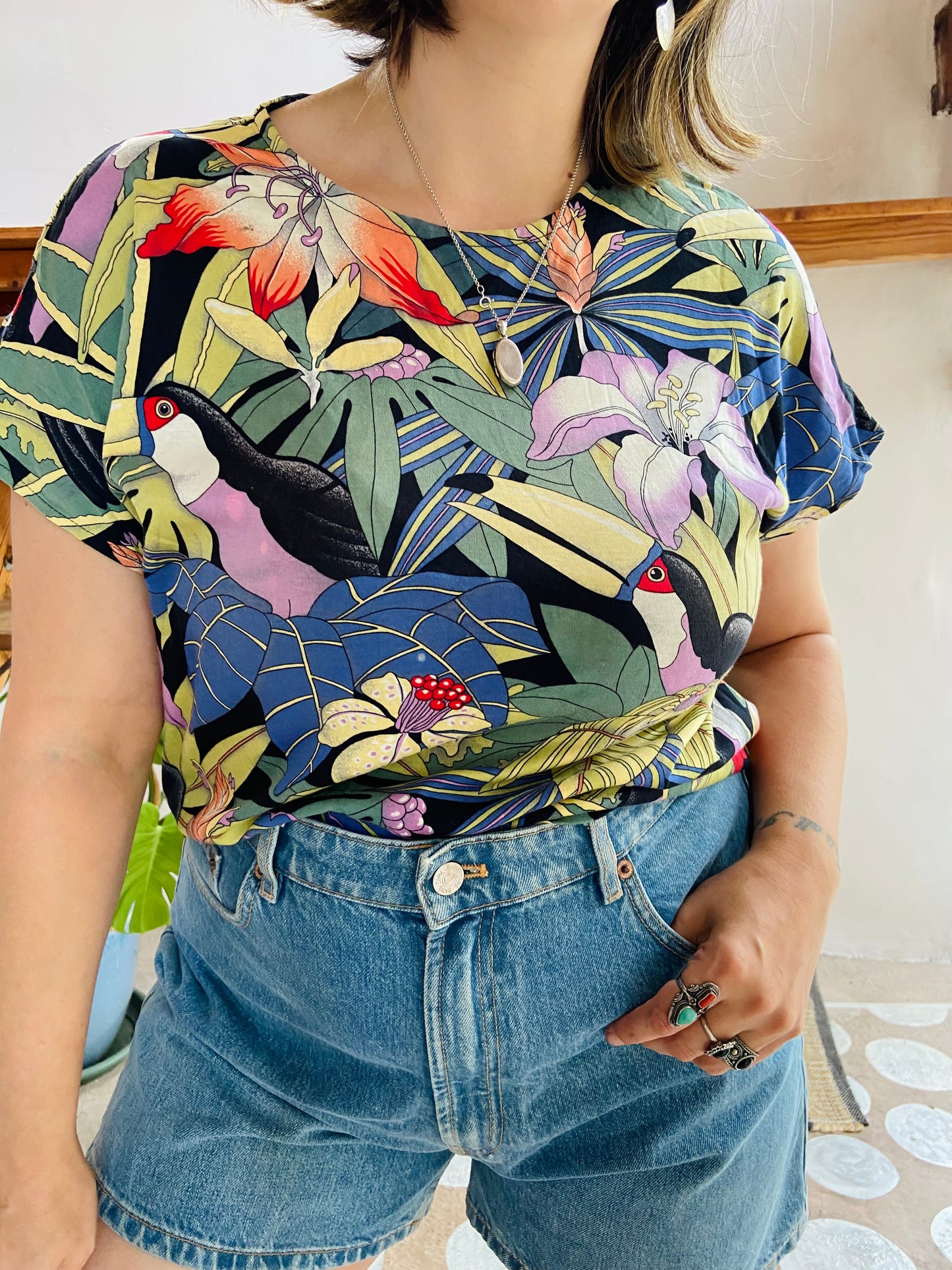 VINTAGE 80’s Toucan Tropical Bird Print Top - S/M
