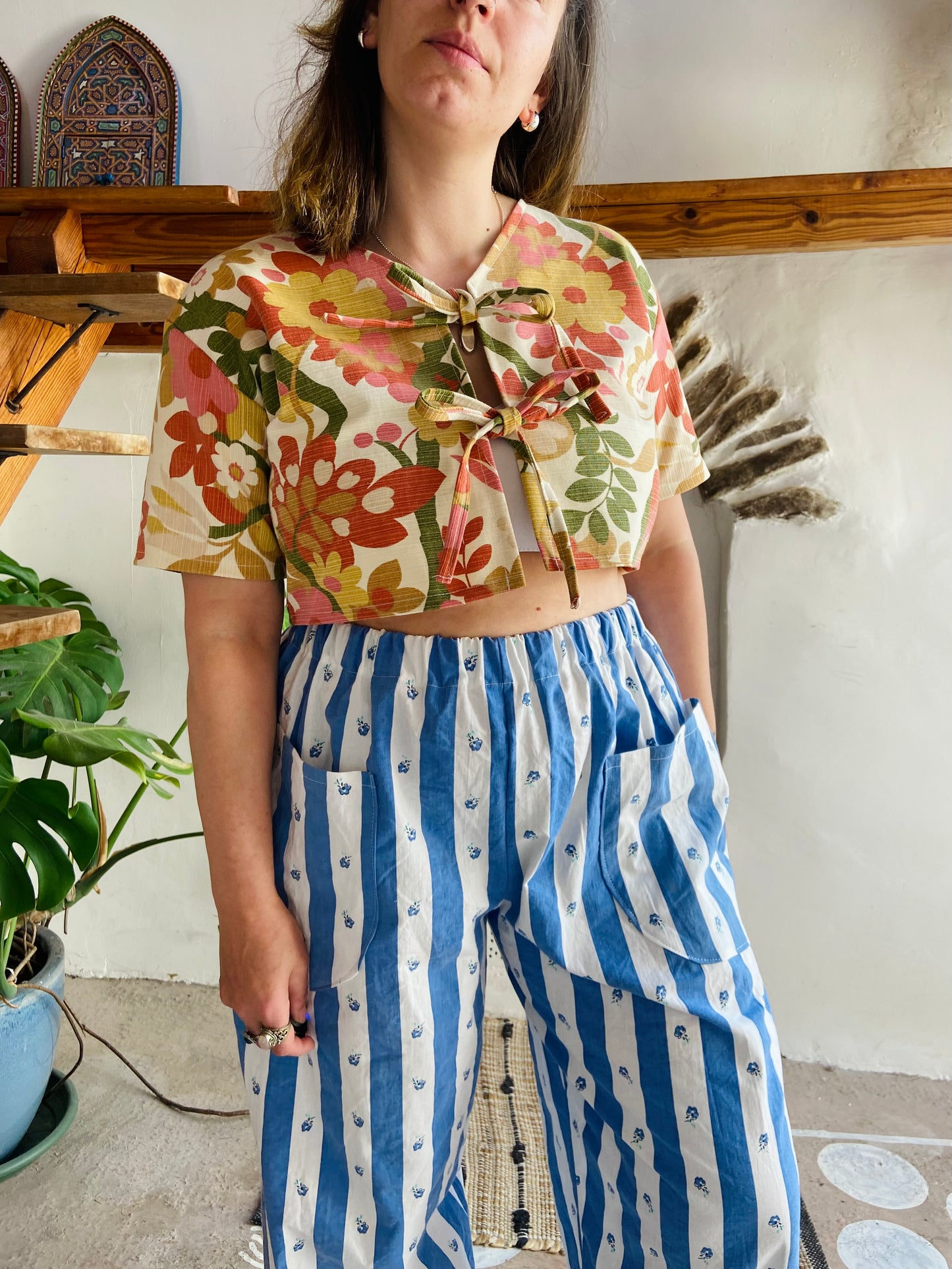 DESERT FOX Blue & White Floral Print Wide Leg Trousers - S/M