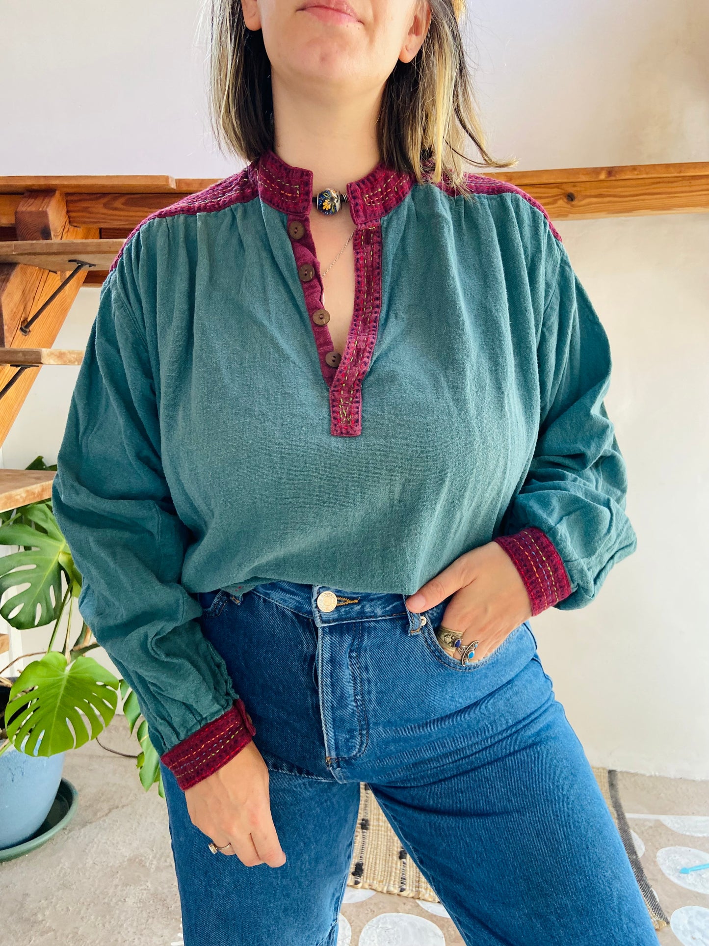 VINTAGE 90's Hippie Embroidered Green Long Sleeve Tunic Top - M/L