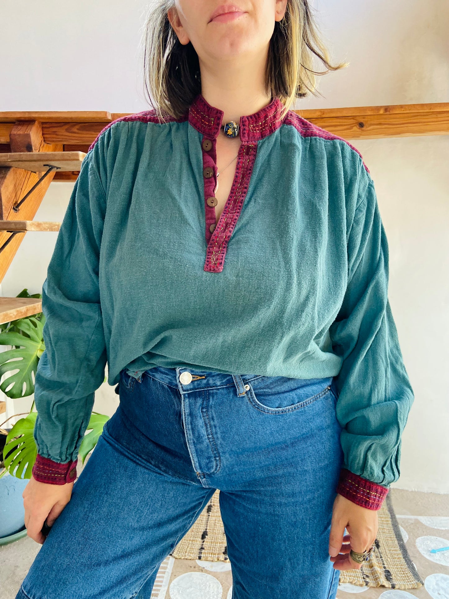 VINTAGE 90's Hippie Embroidered Green Long Sleeve Tunic Top - M/L