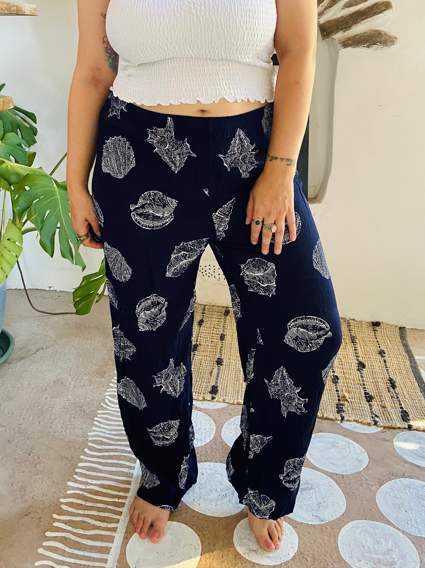 VINTAGE 90's Blue Shell Print Wide Leg Trousers - M/L
