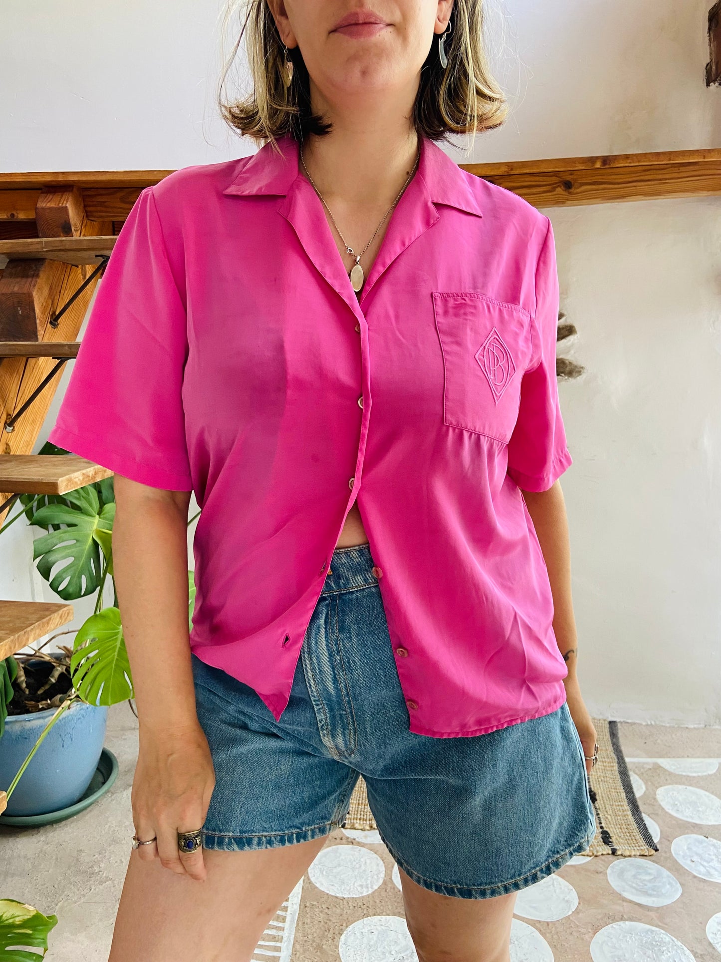 VINTAGE 90’s Pink Short Sleeved Shirt - M