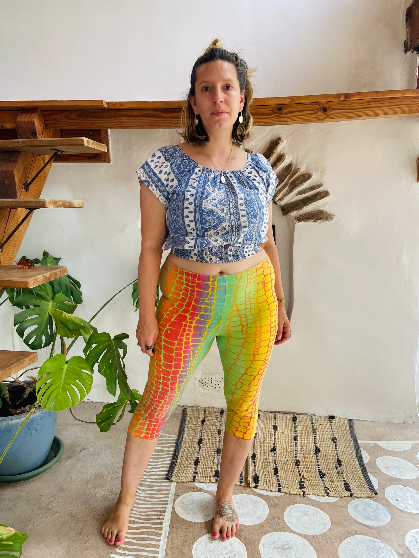 VINTAGE 90’s Rainbow Animal Print Capri Cropped Leggings - M/L