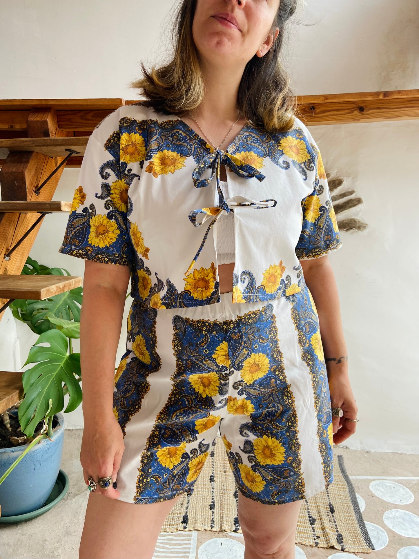 DESERT FOX Blue Sunflower Print Tie Front Crop Top - M/L
