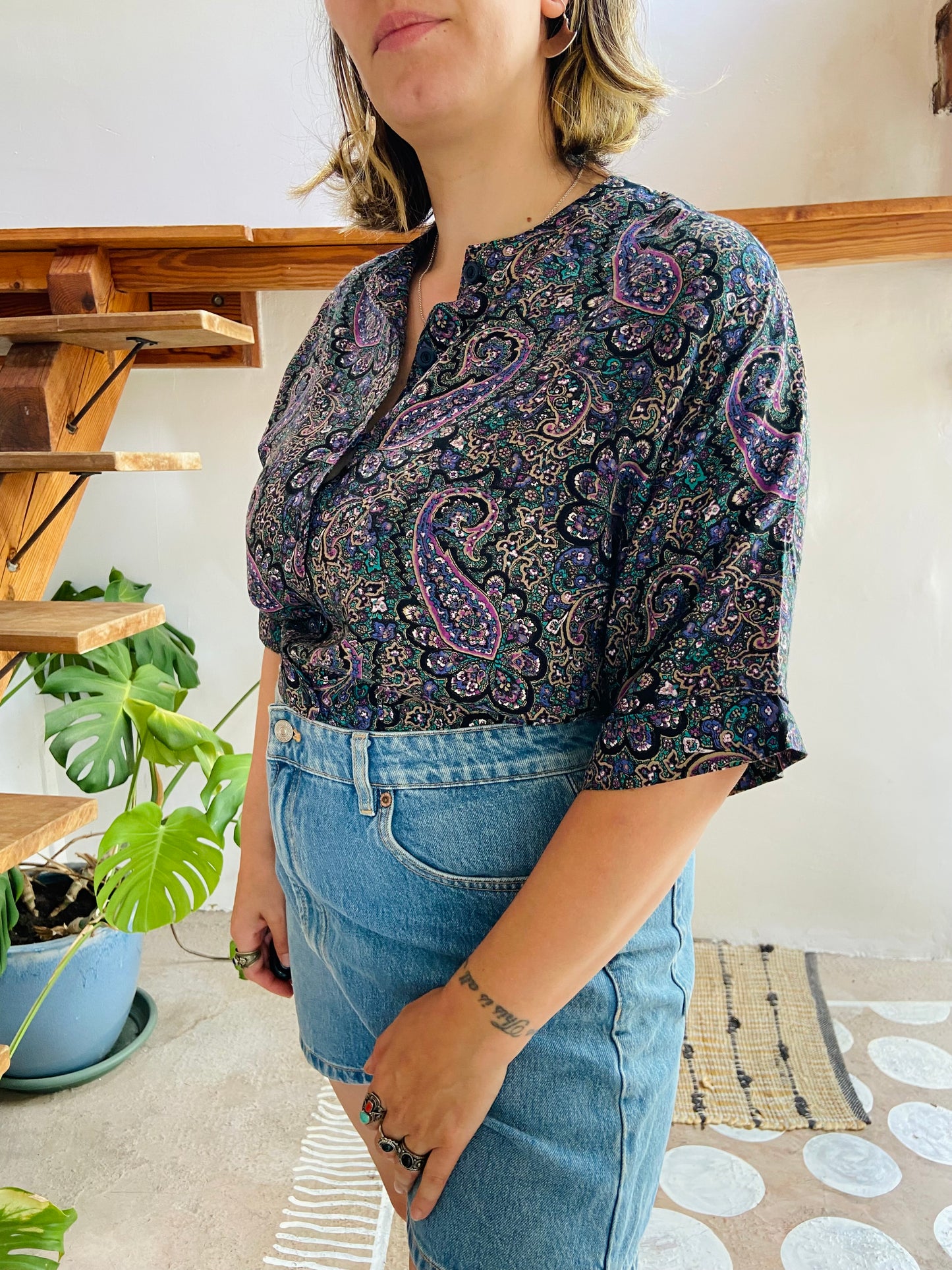 VINTAGE 80’s Blue Paisley Cropped Shirt Top - M/L