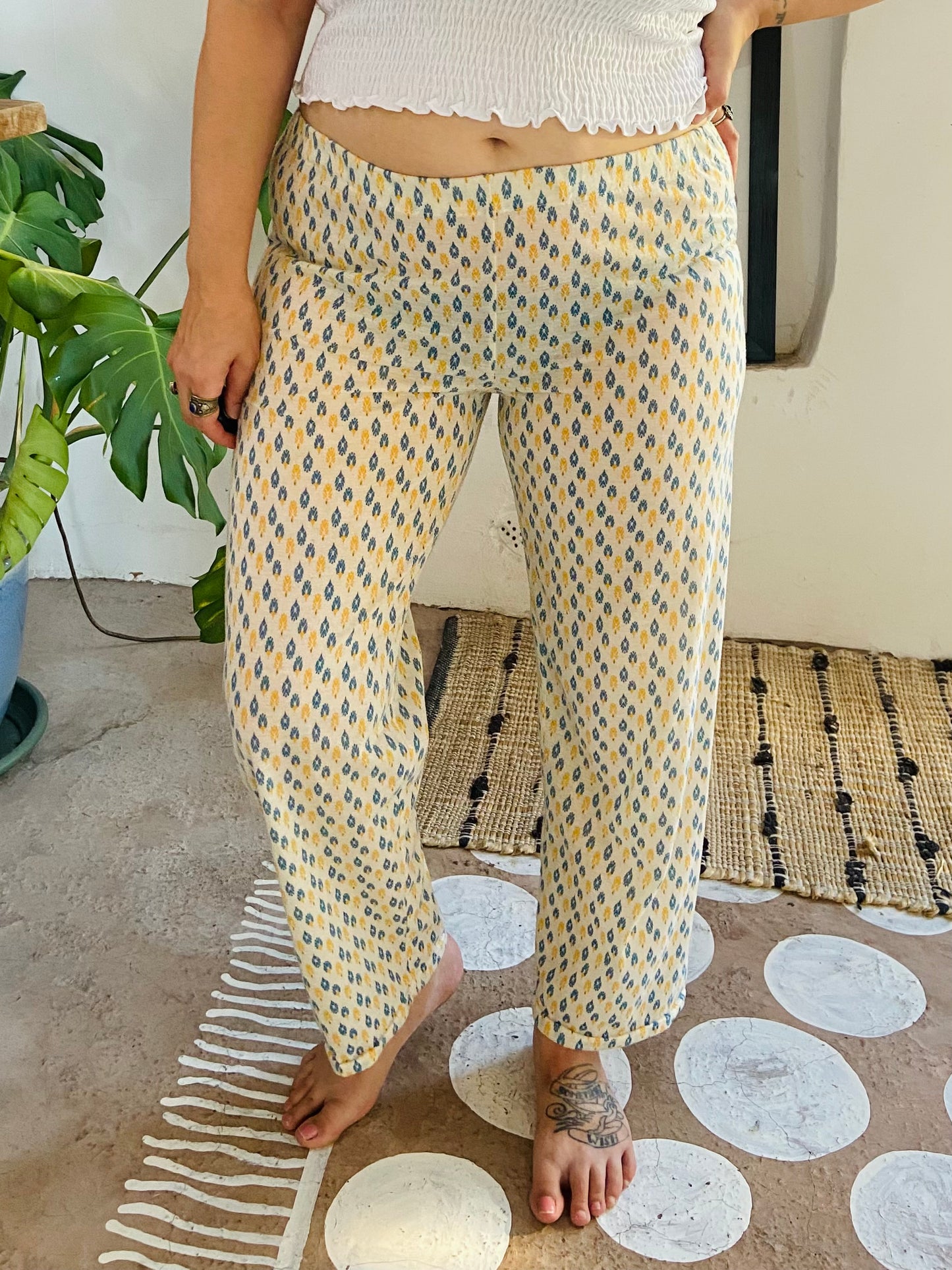 VINTAGE 90's Blue & Yellow Bohemian Print Trousers - S/M