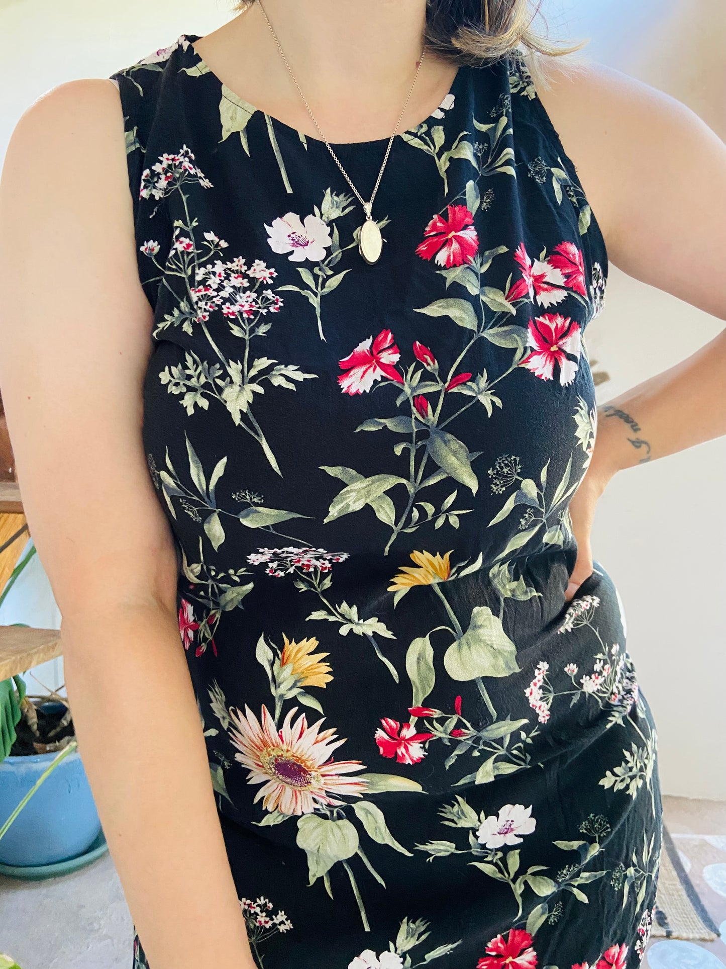 VINTAGE 90’s Floral Black Mini Dress - M