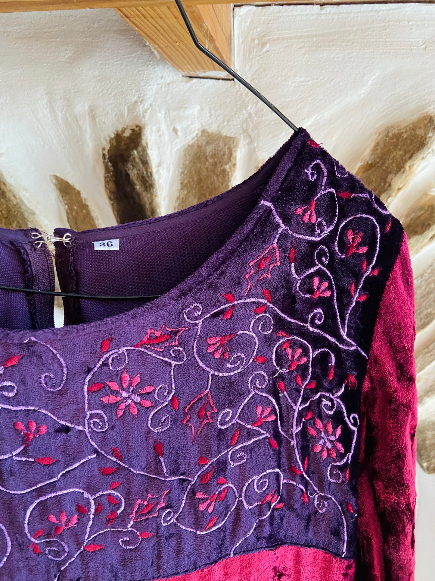 VINTAGE 90’s Purple Embroidered Velvet Midi Dress - XS/S