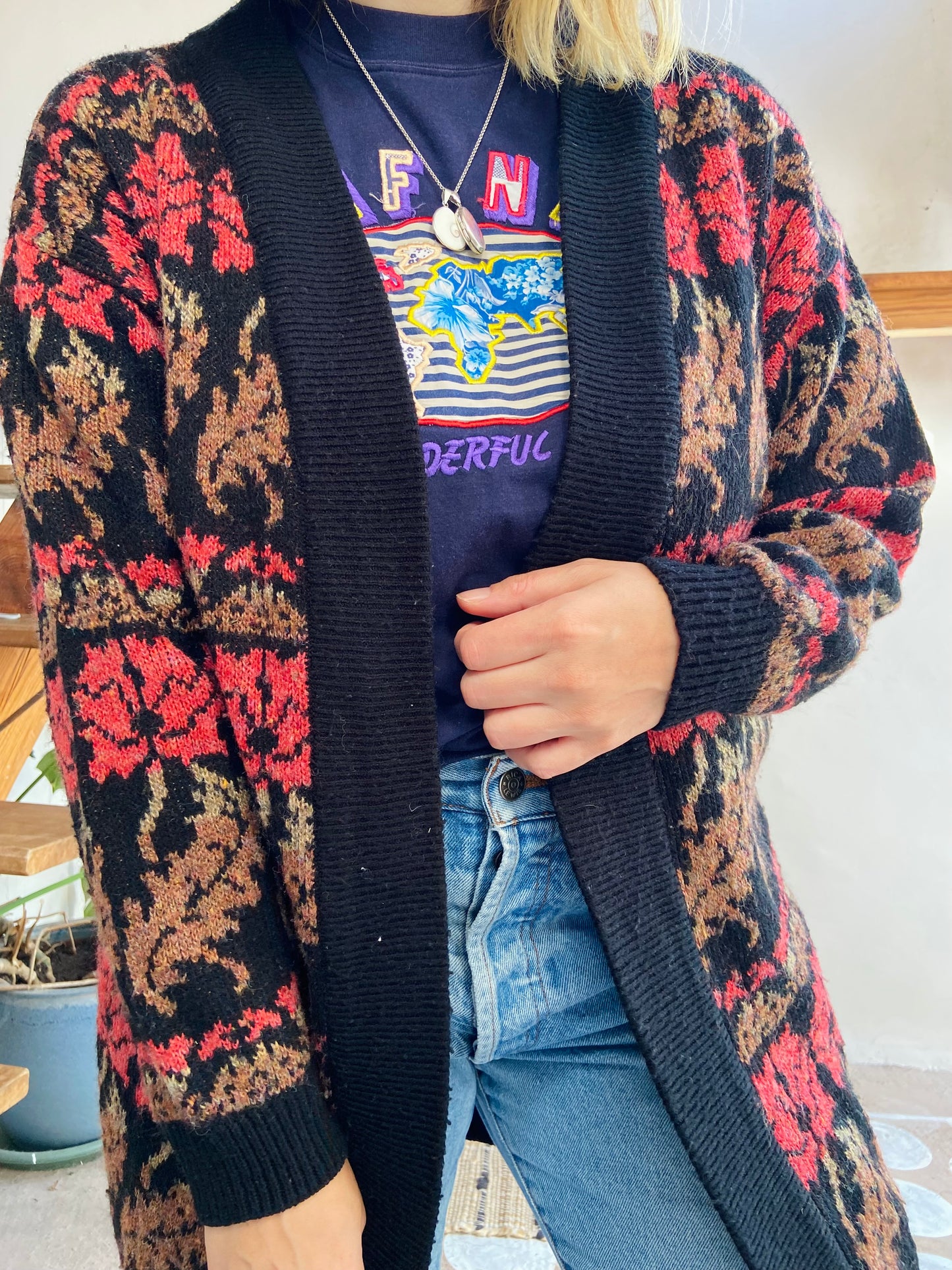 VINTAGE 80’s Floral Knit Cardigan - M/L