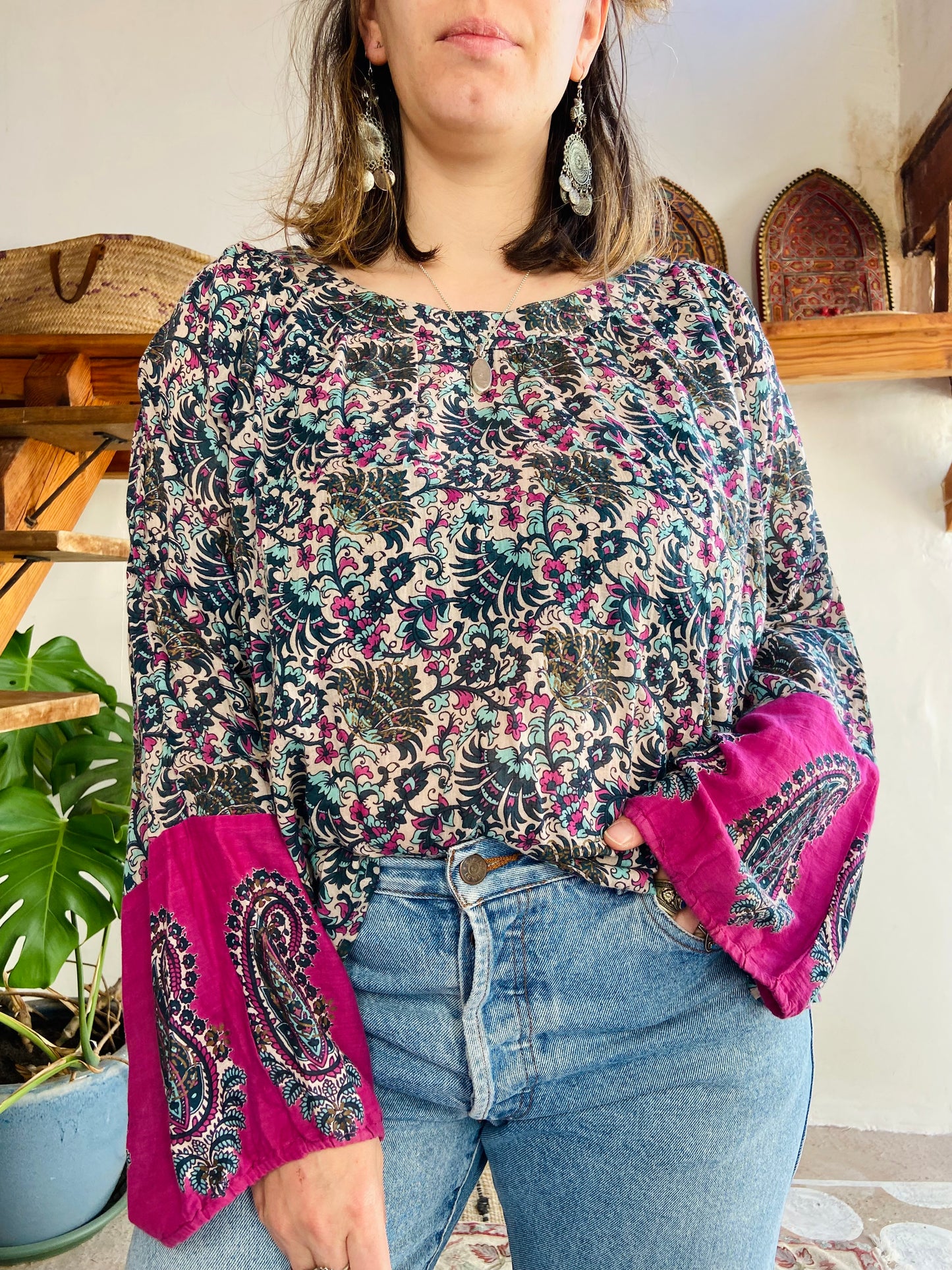 VINTAGE 00’s Paisley Wide Bell Sleeeve Cotton Paisley Tunic Top - L/XL