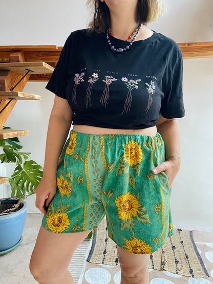 DESERT FOX Green French Sunflower High Waisted Shorts - M/L