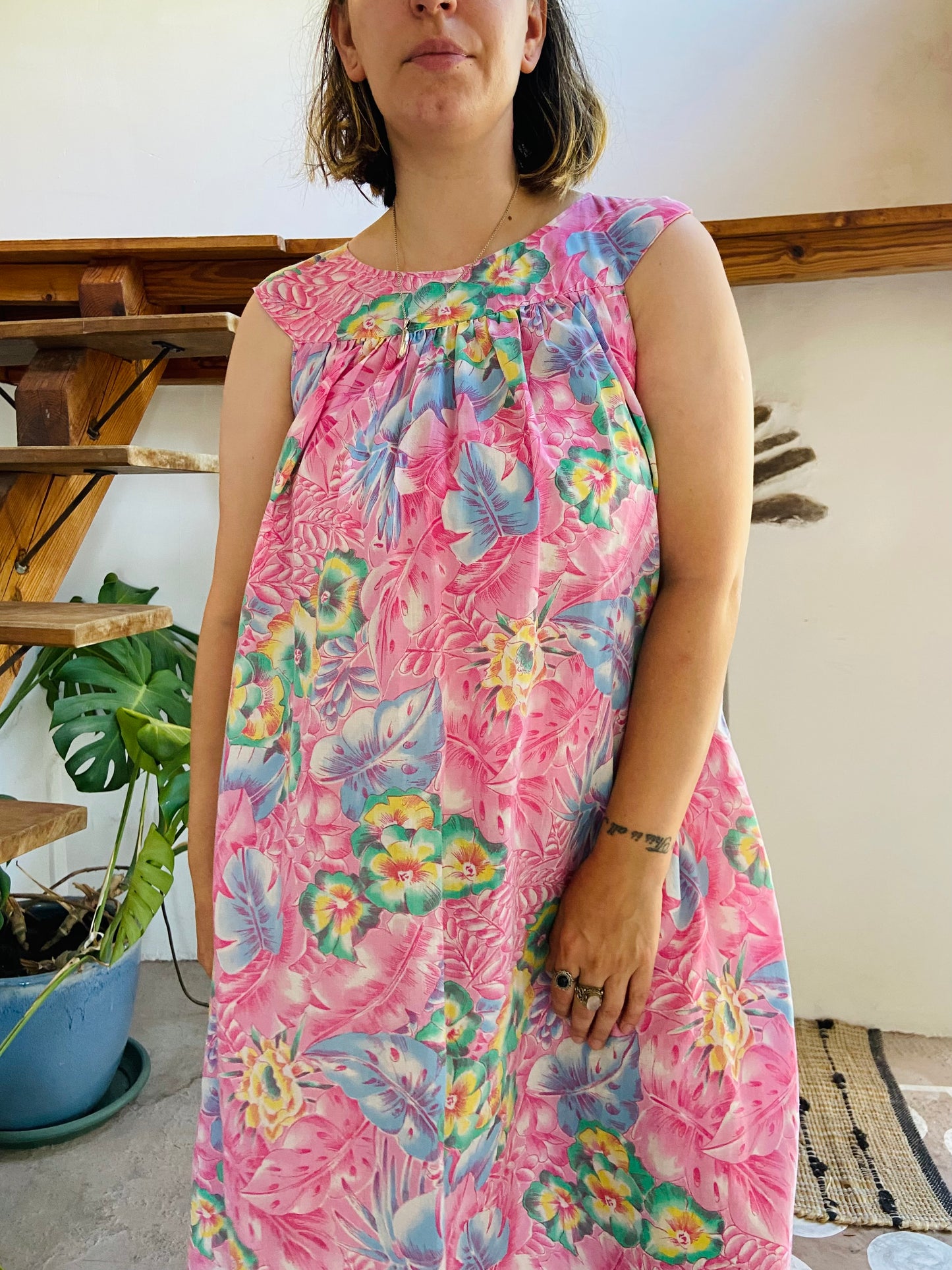 VINTAGE 90’s Pink Tropical Floral Midi Dress - S/M