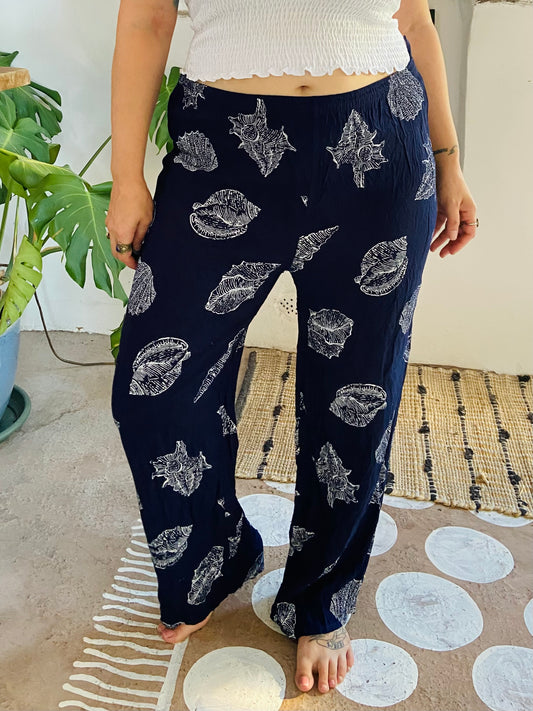 VINTAGE 90's Blue Shell Print Wide Leg Trousers - M/L