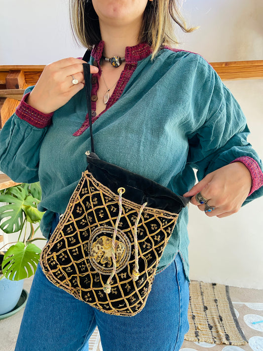 VINTAGE 90's Bohemian Embroidered Elephant Pouch Bag - ONE SIZE
