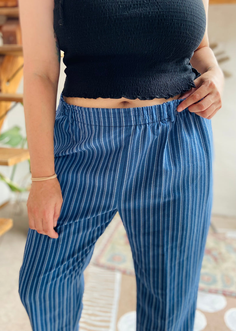 VINTAGE 90’s Blue Stripe Wide Leg Cropped Trousers - L/XL