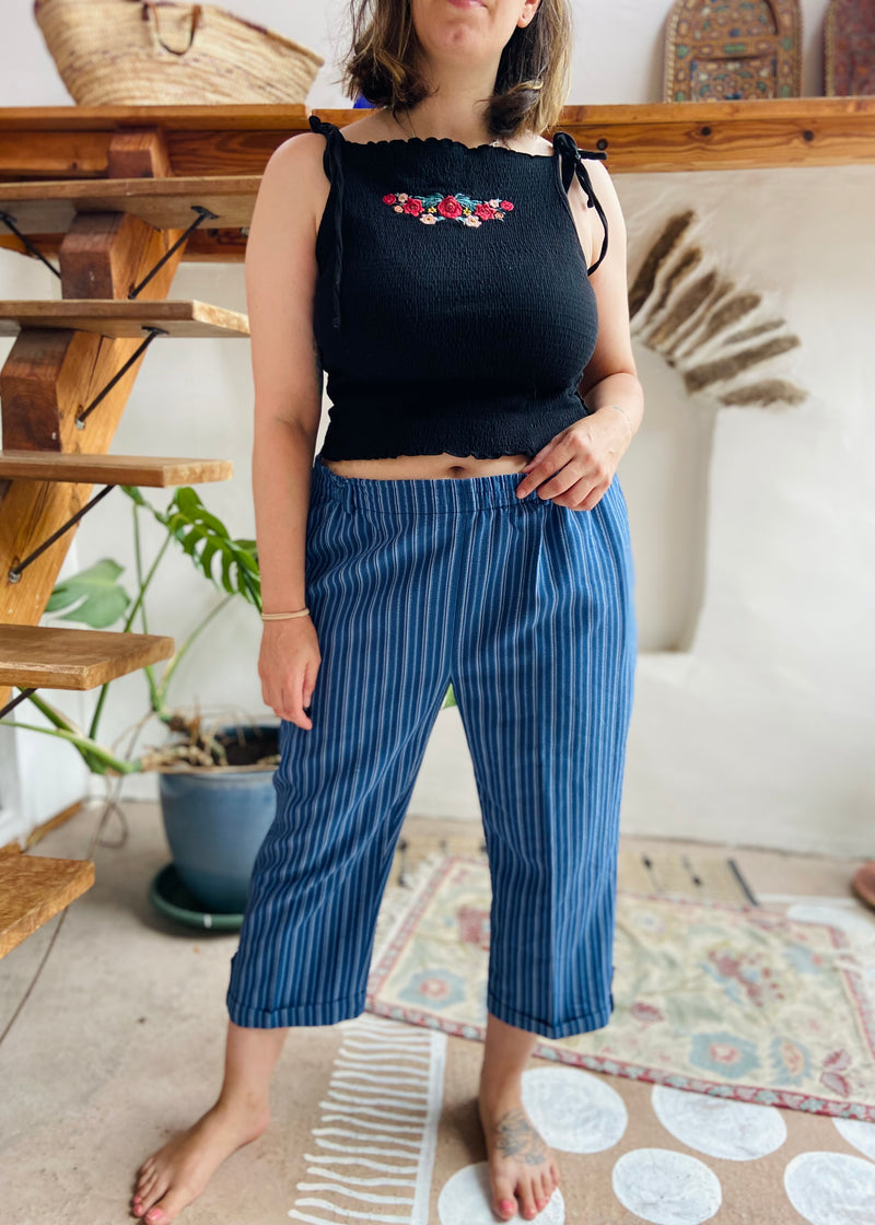 VINTAGE 90’s Blue Stripe Wide Leg Cropped Trousers - L/XL