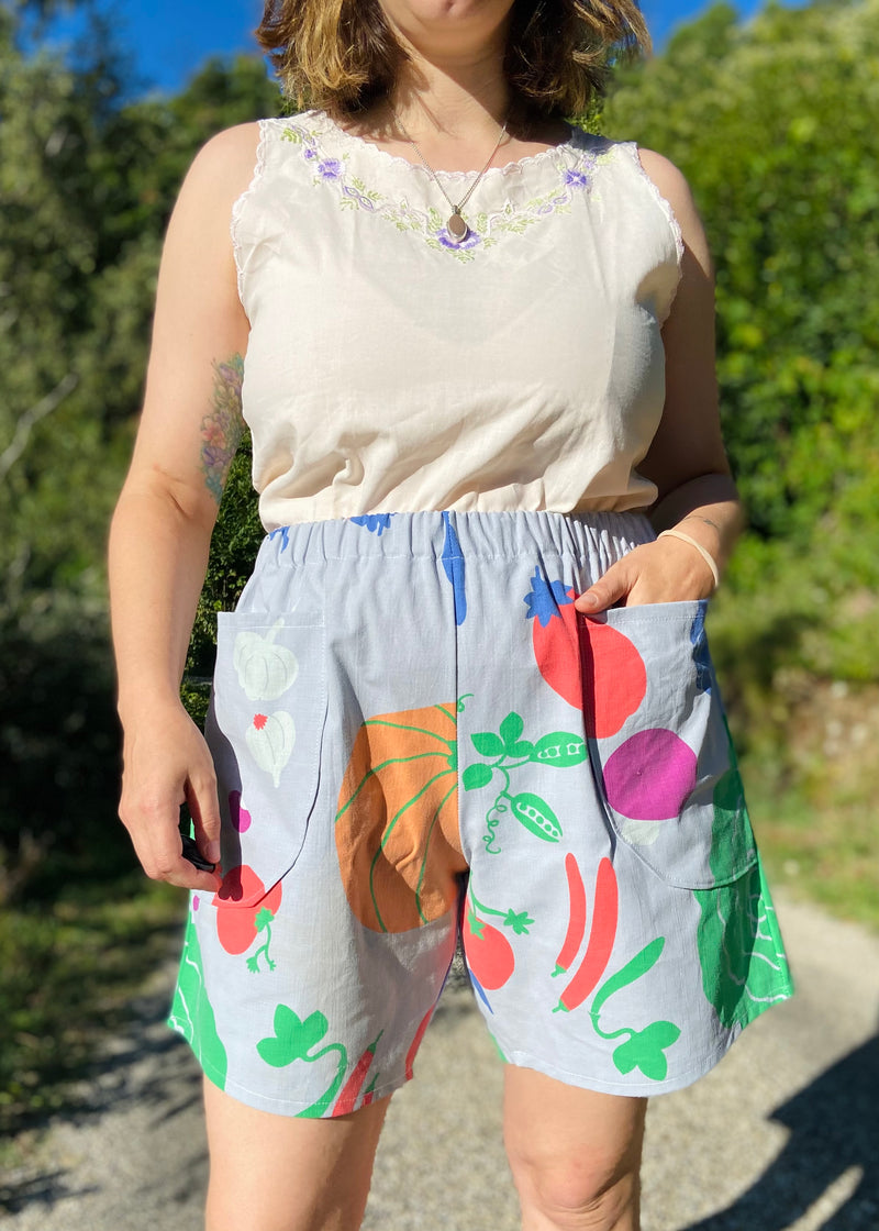 DESERT FOX Florence Shorts - Eat Your Veggies - UK 12-16