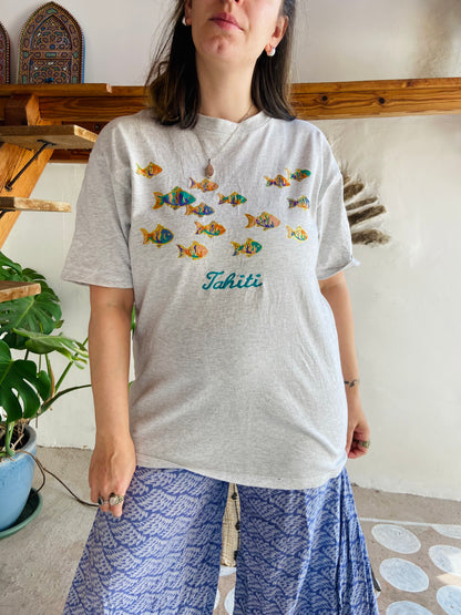 VINTAGE 90's Grey Tahiti Fish Oversized Tee - M/L