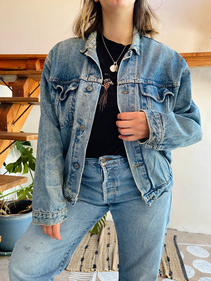 VINTAGE 90's Light Wash Denim Jacket - M