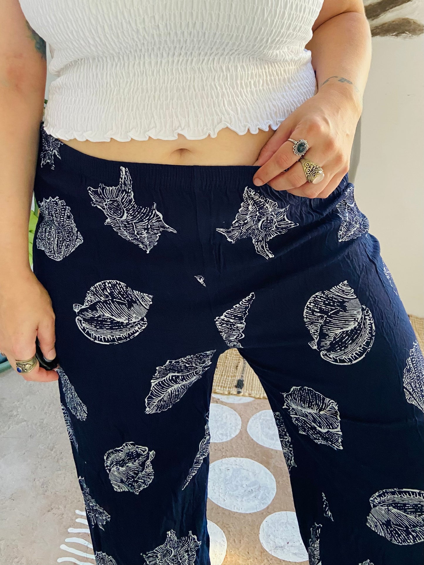 VINTAGE 90's Blue Shell Print Wide Leg Trousers - M/L