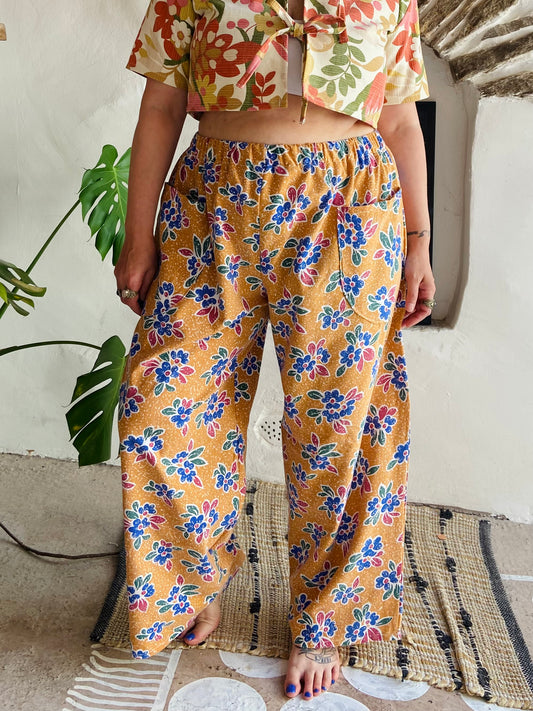 DESERT FOX Orange Floral Print Wide Leg Trousers - M/L