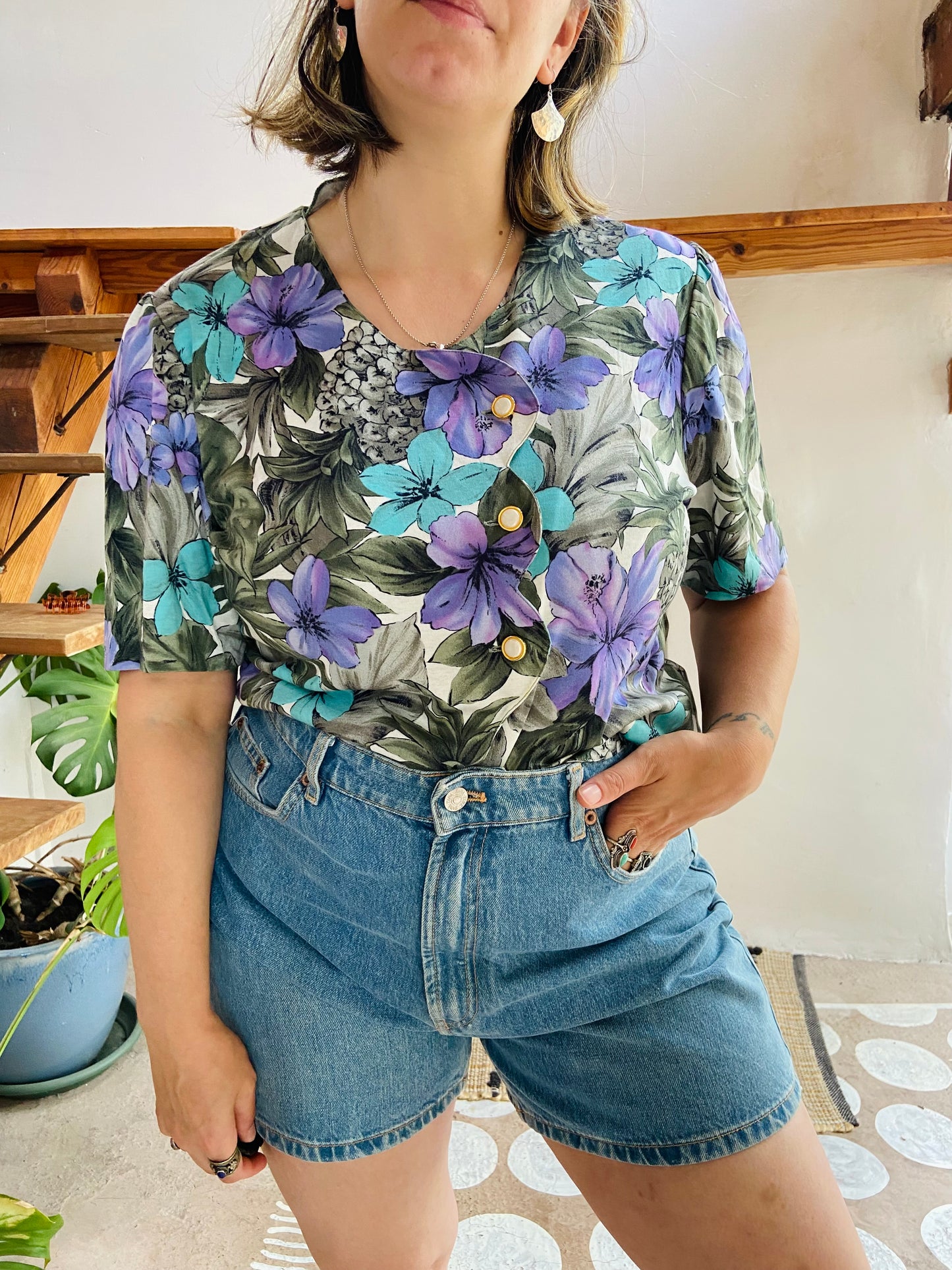 VINTAGE 80’s Blue & Purple Floral Short Sleeve Top - S/M