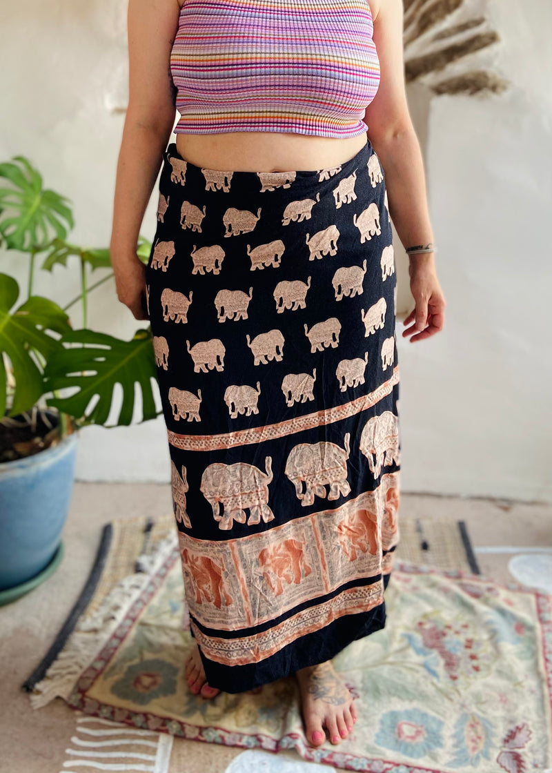 VINTAGE Indian Elephant Print Wraparound Maxi Skirt - S/M/L